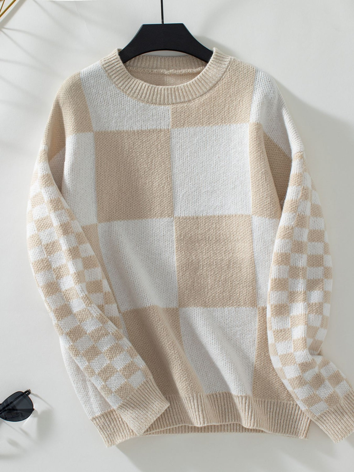 Color Block Round Neck Long Sleeve Sweater - Charming Charlie