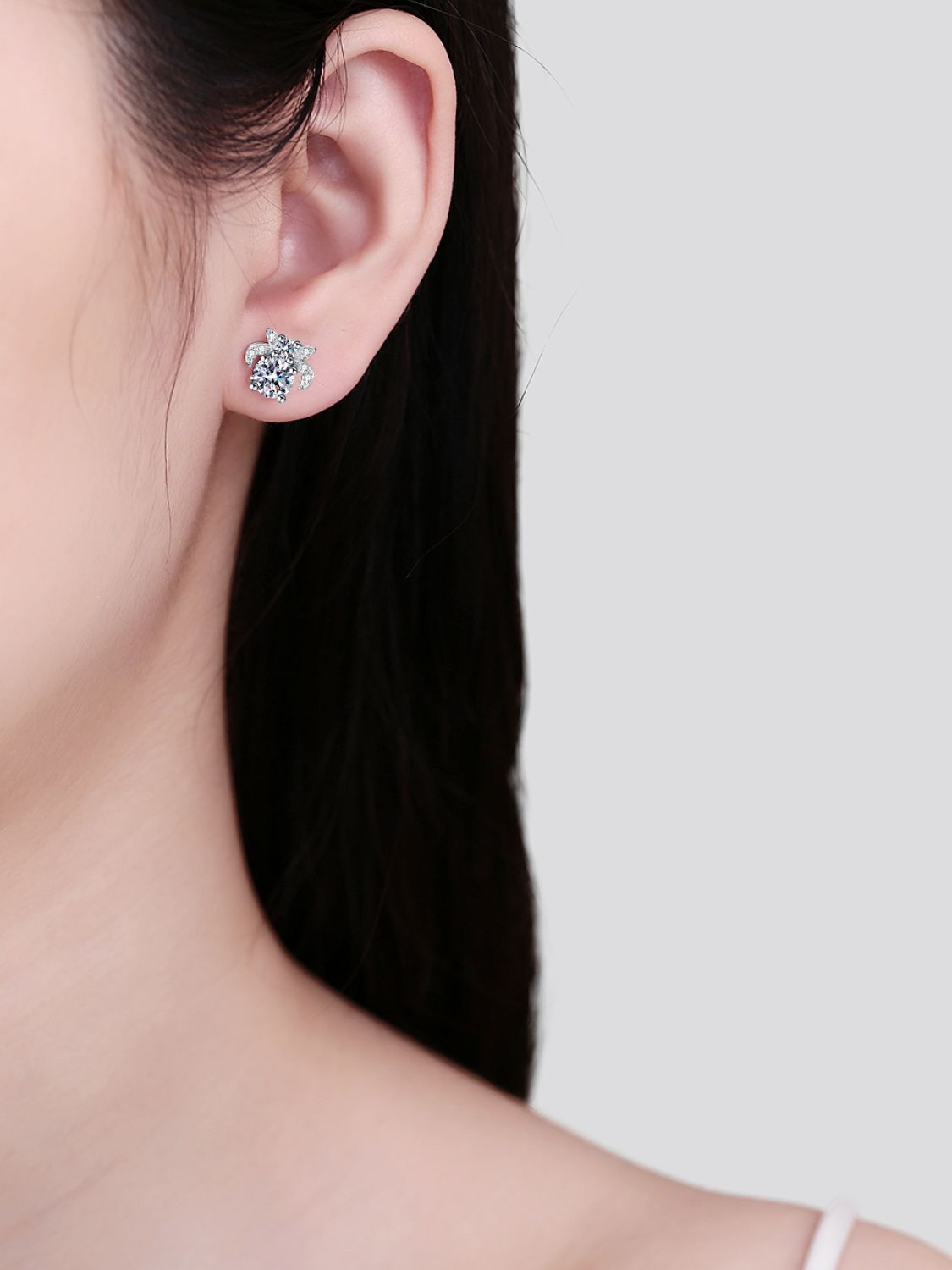 1 Carat Moissanite 925 Sterling Silver Stud Earrings - Charming Charlie