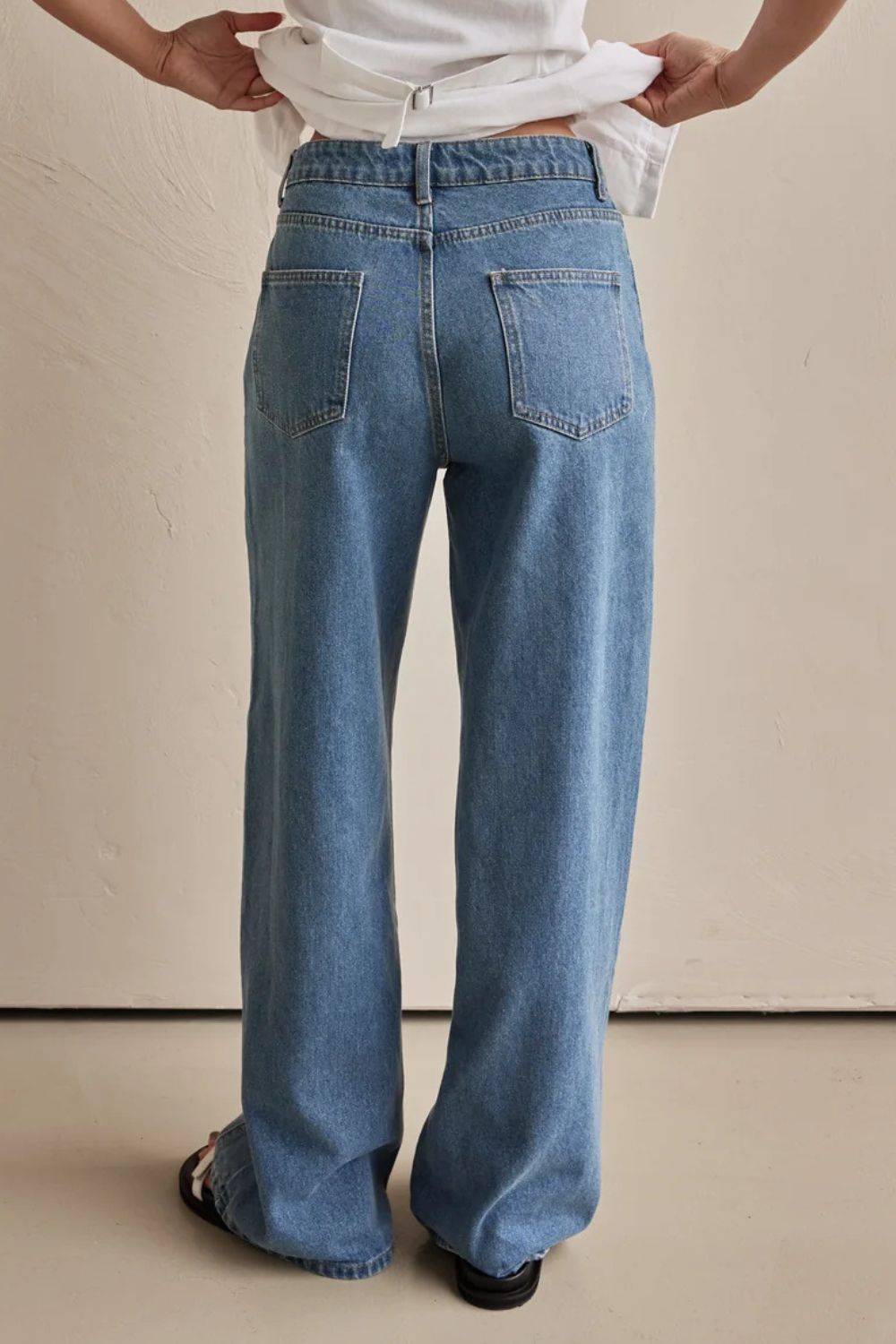 Contrast Straight Leg Jeans with Pockets - Charming Charlie