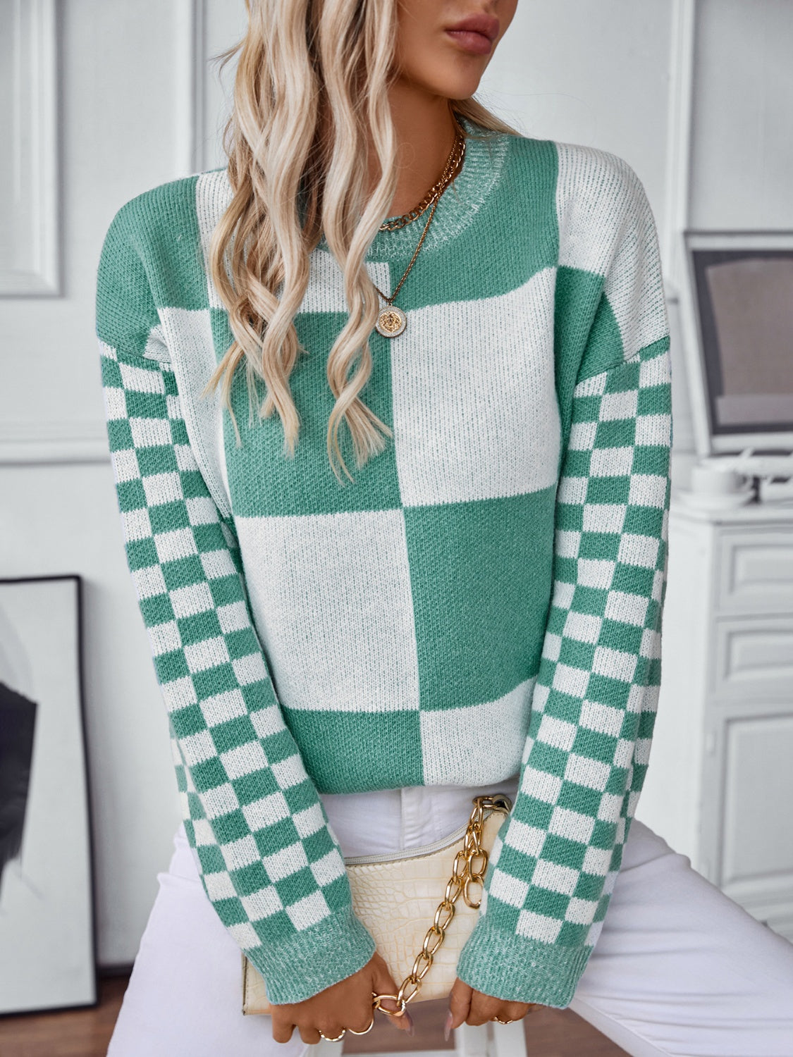 Color Block Round Neck Long Sleeve Sweater - Charming Charlie