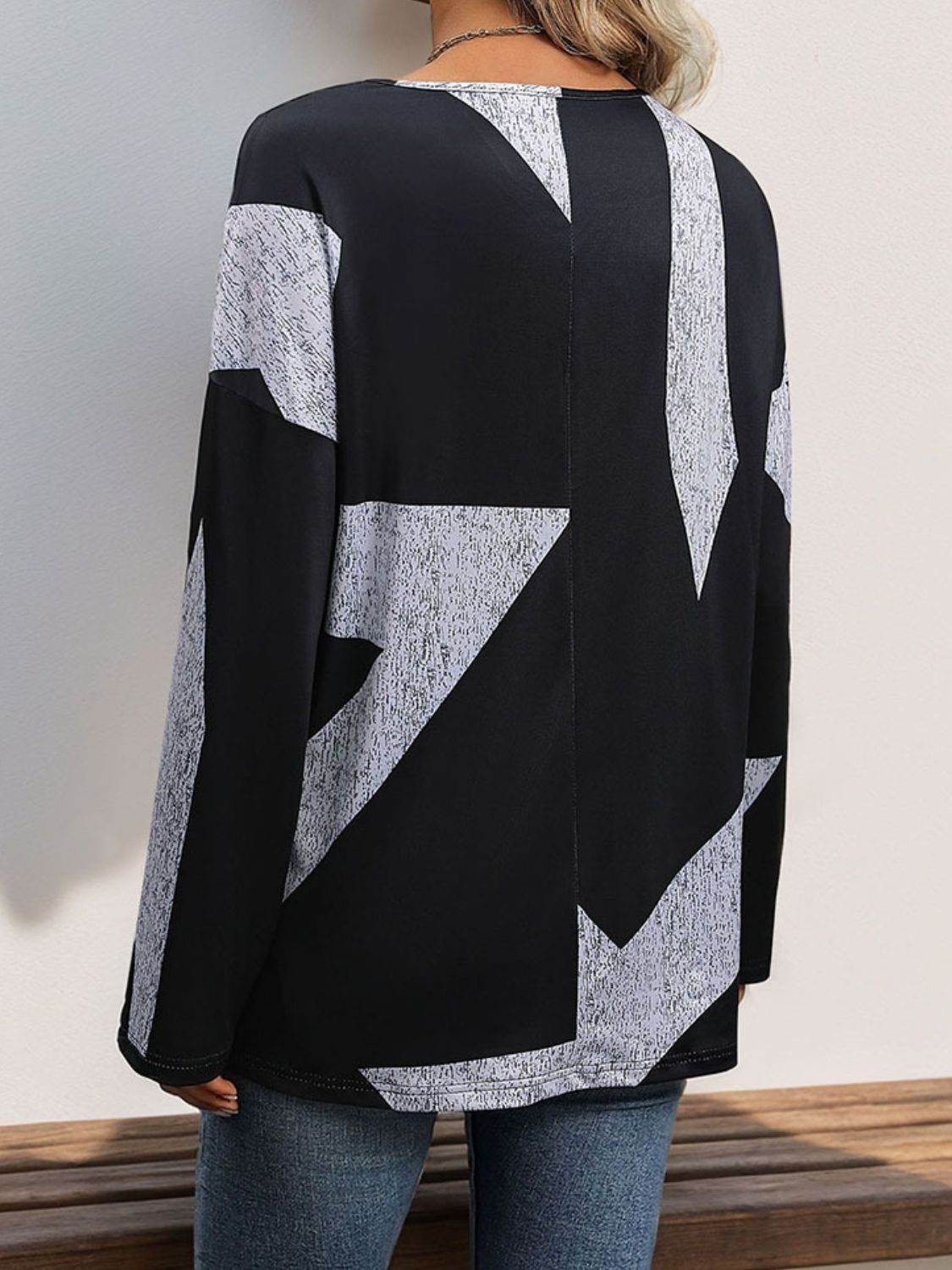 Color Block V-Neck Long Sleeve T-Shirt - Charming Charlie