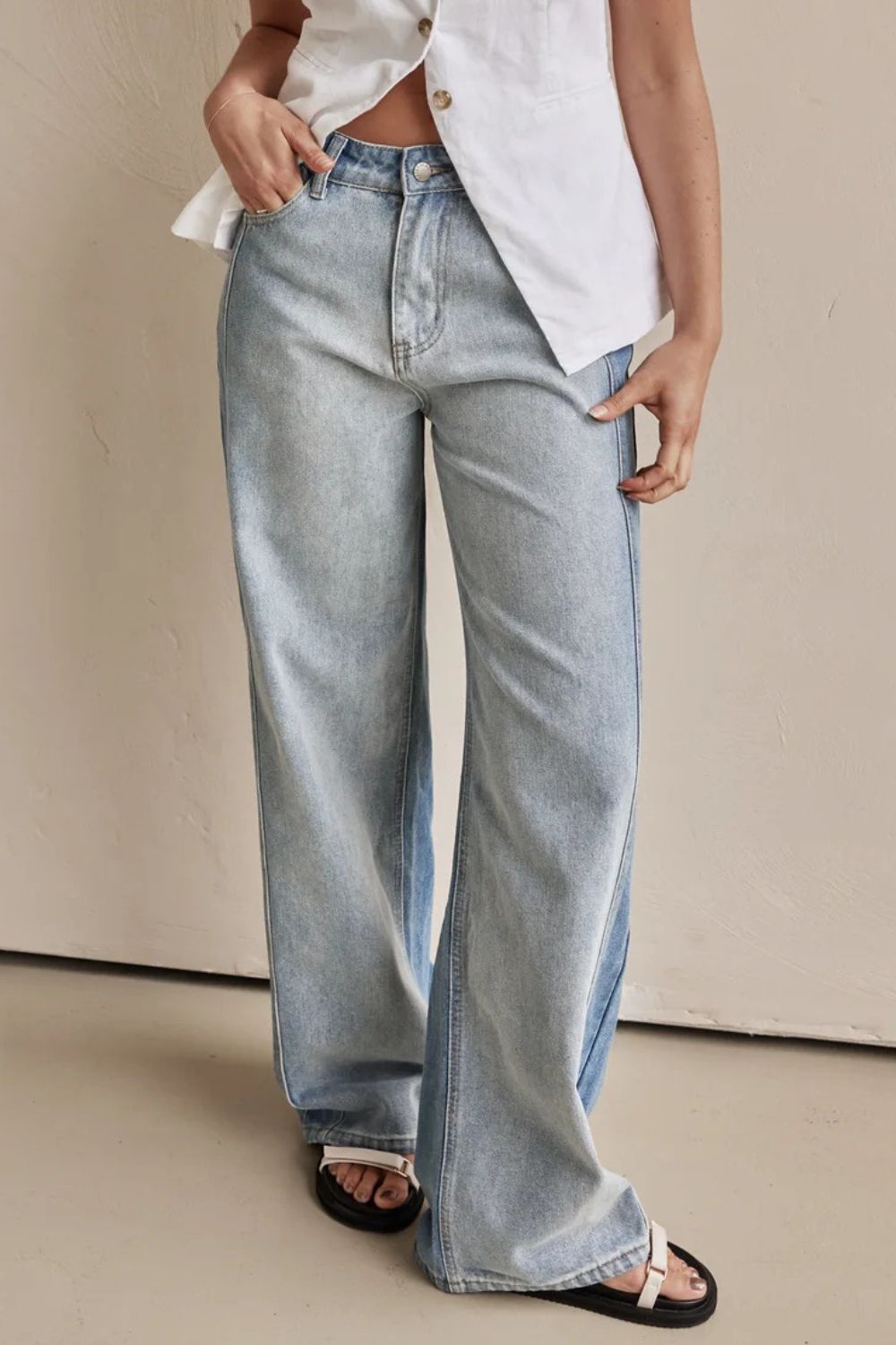 Contrast Straight Leg Jeans with Pockets - Charming Charlie