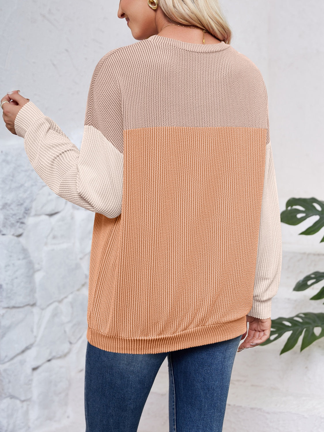 Color Block Round Neck Long Sleeve Sweatshirt - Charming Charlie