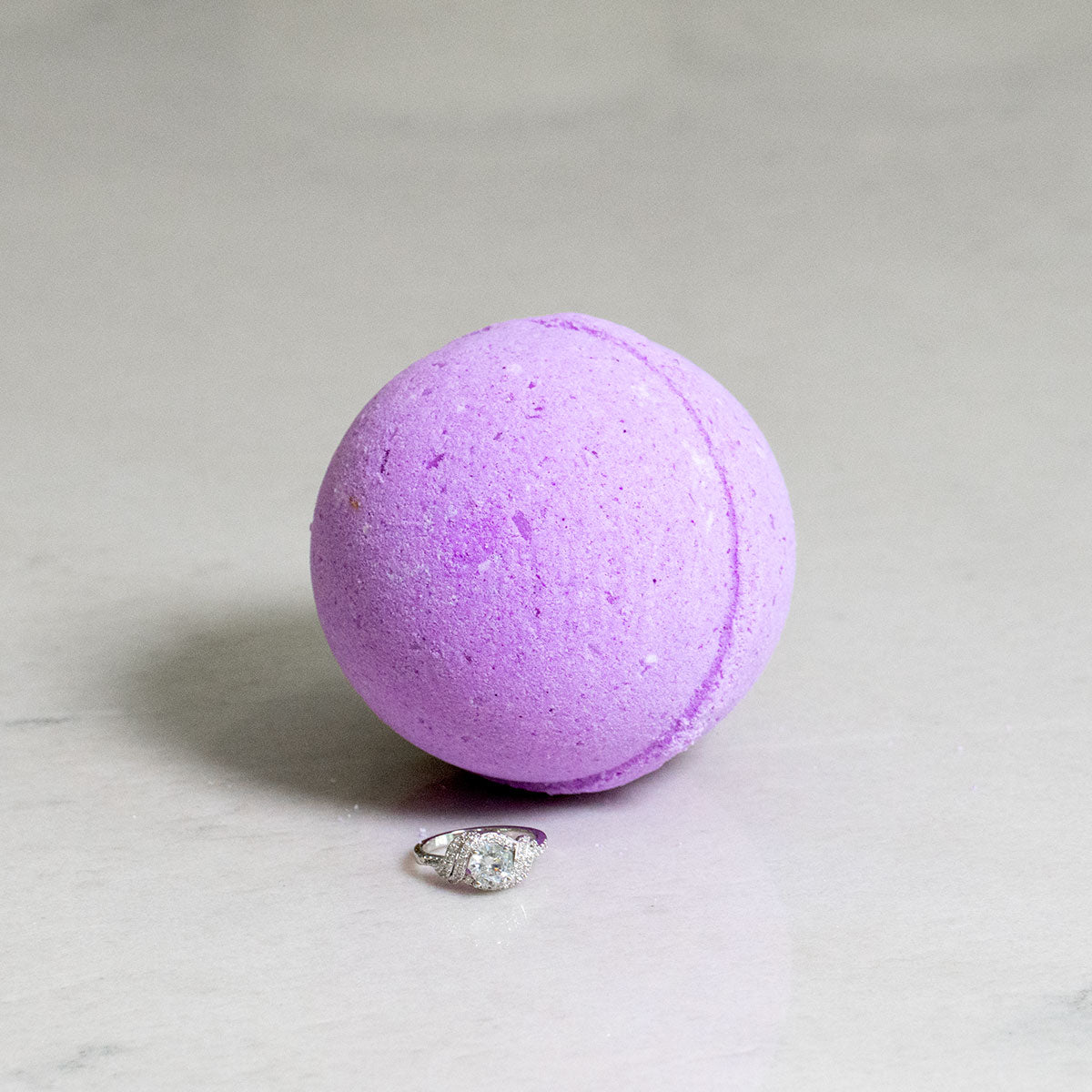 Early Morning Lilac 10oz Jewelry Bath Bomb - Charming Charlie