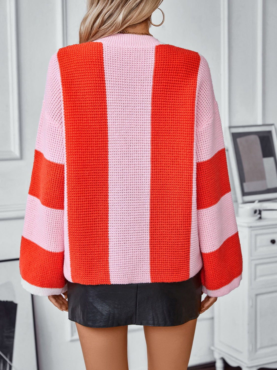 Color Block Round Neck Long Sleeve Sweater - Charming Charlie