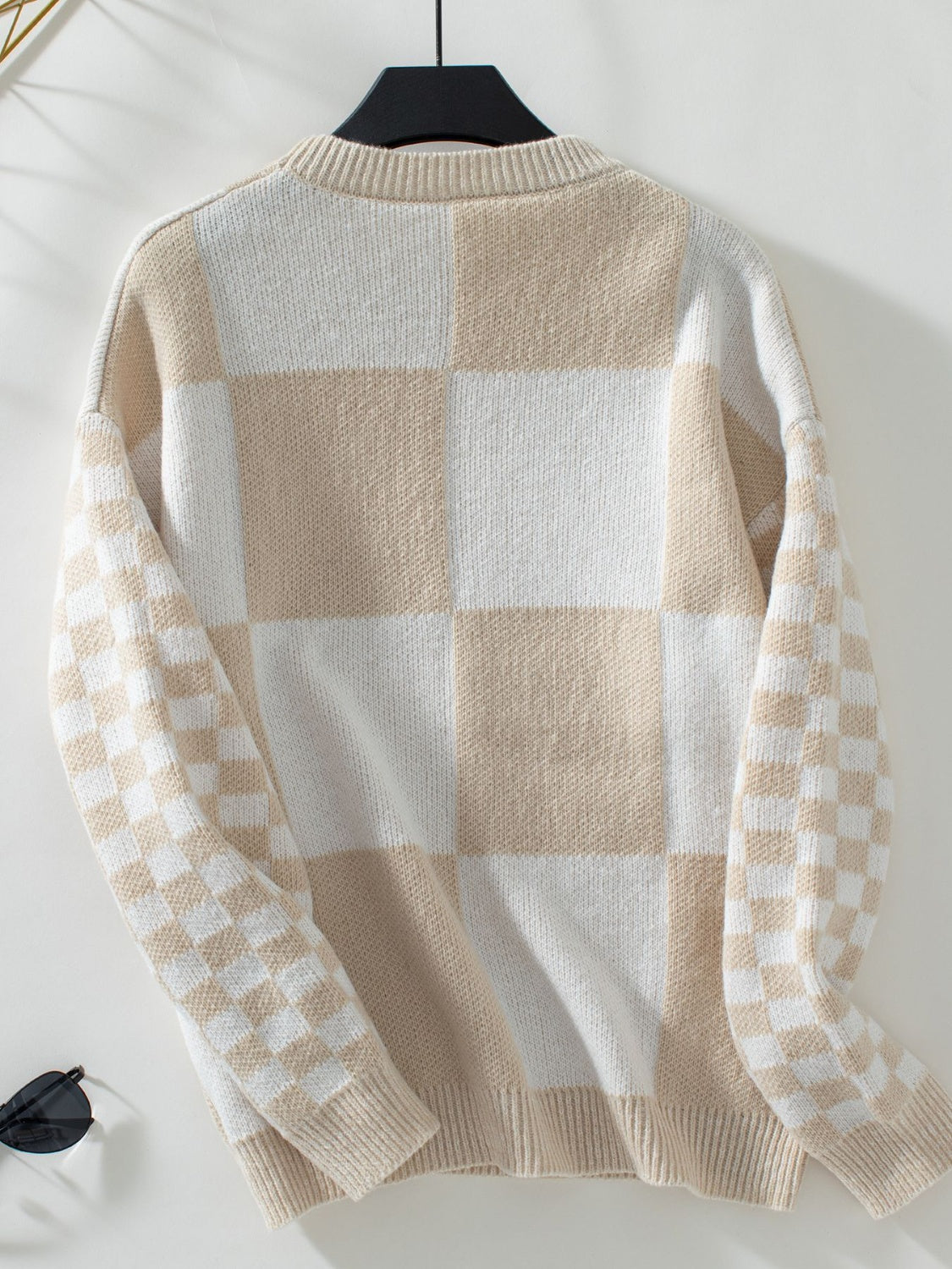 Color Block Round Neck Long Sleeve Sweater - Charming Charlie