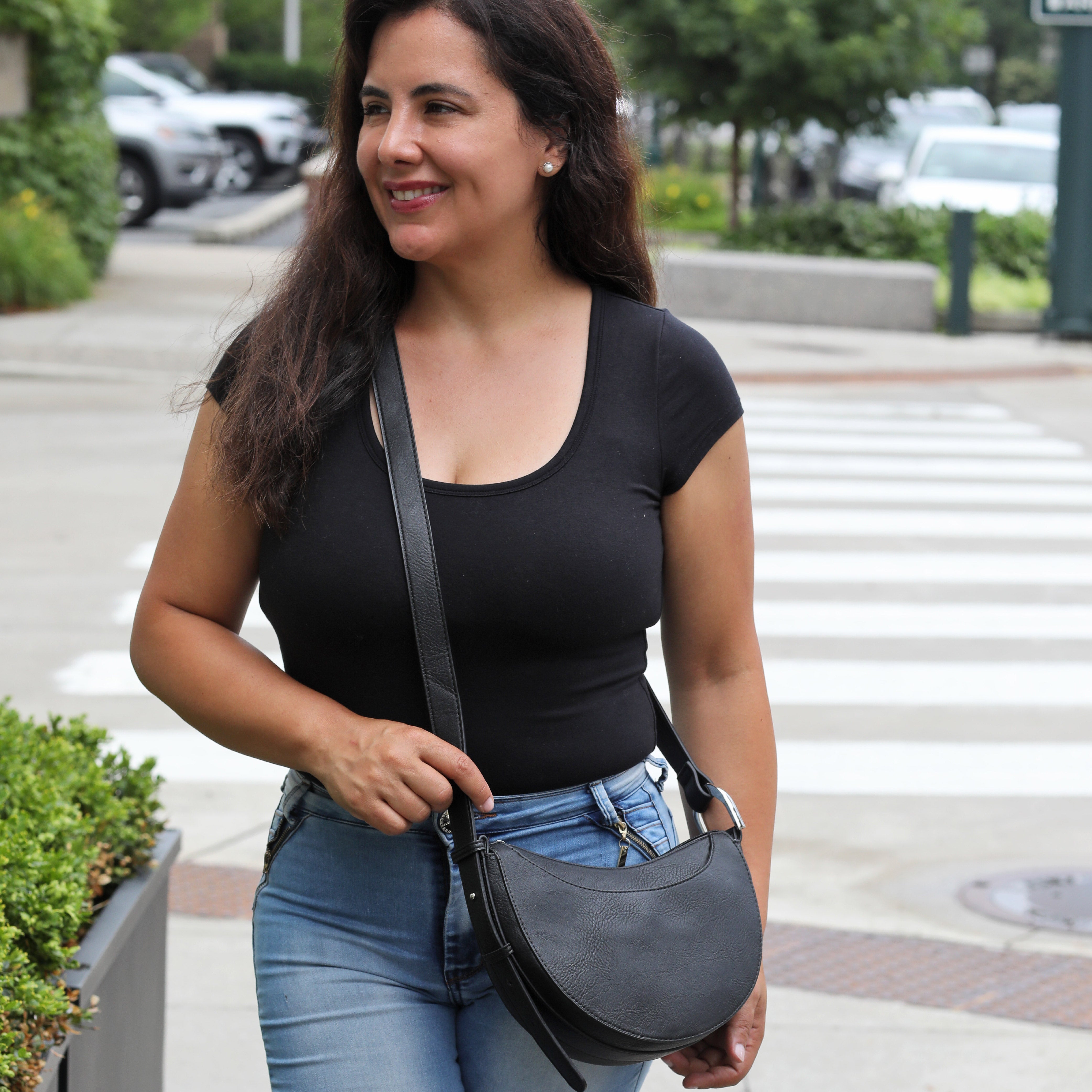 NEW! Gianna Crossbody - Charming Charlie