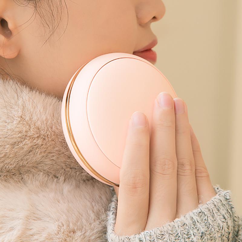 Cute power bank hand warmer shaped like pink macarons - Multitasky