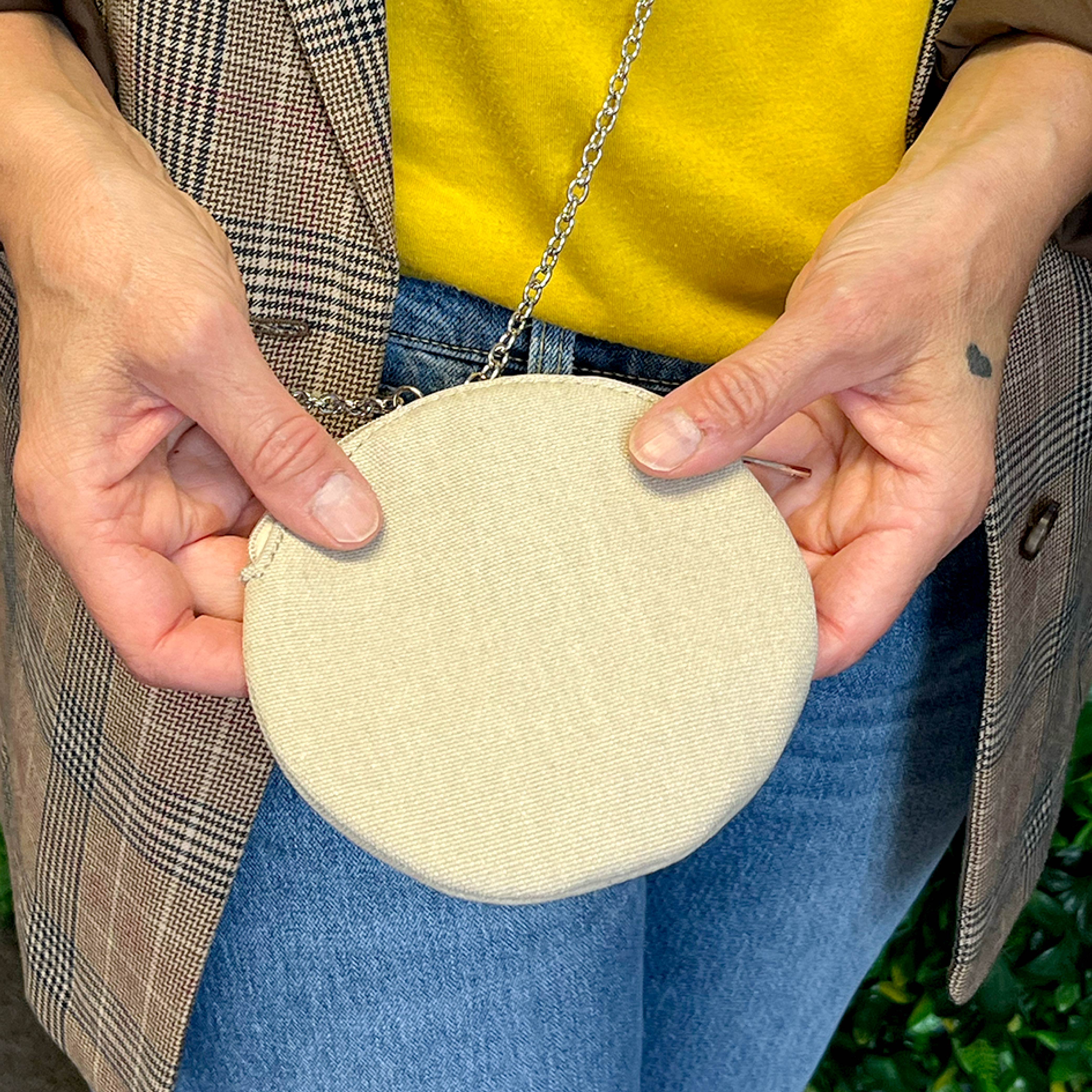 Circle Coin Purse (Multiple Colors) - Charming Charlie