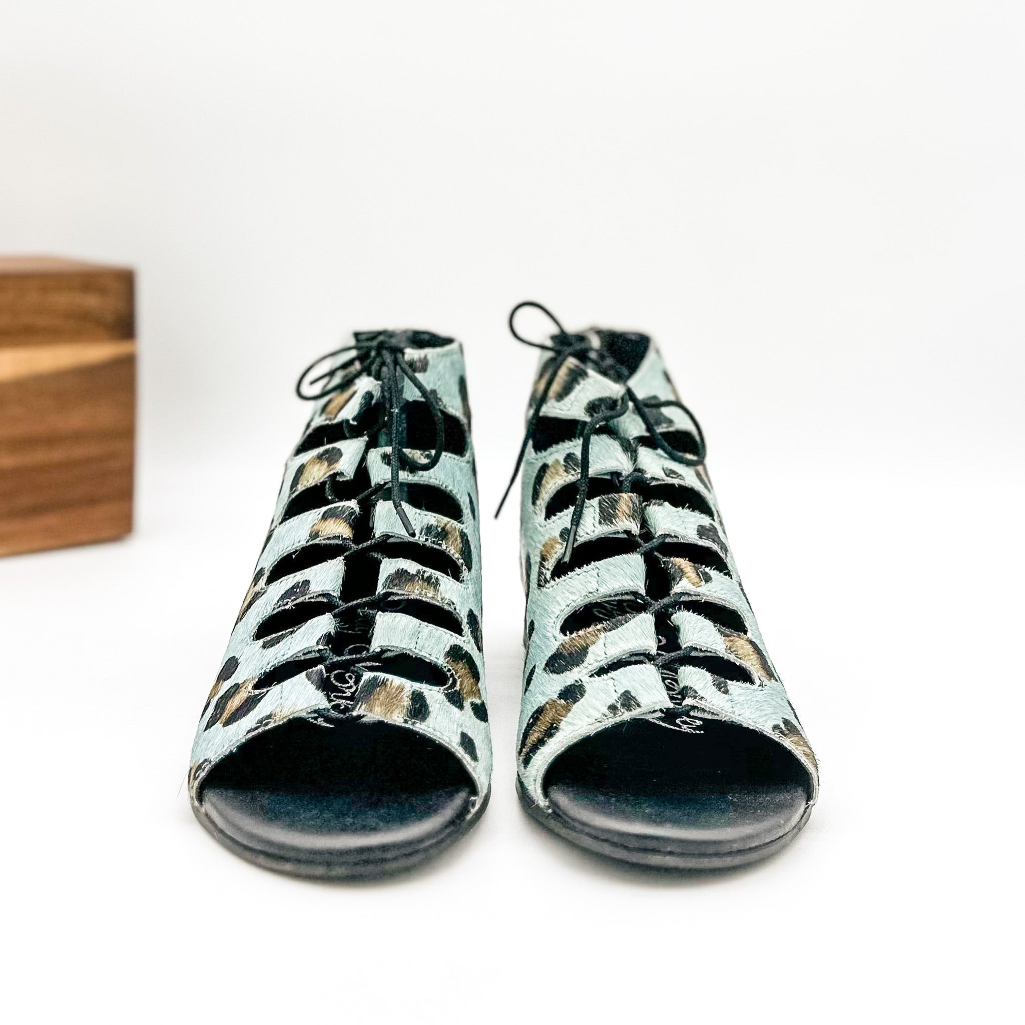 Nola Sandals in Teal - Charming Charlie