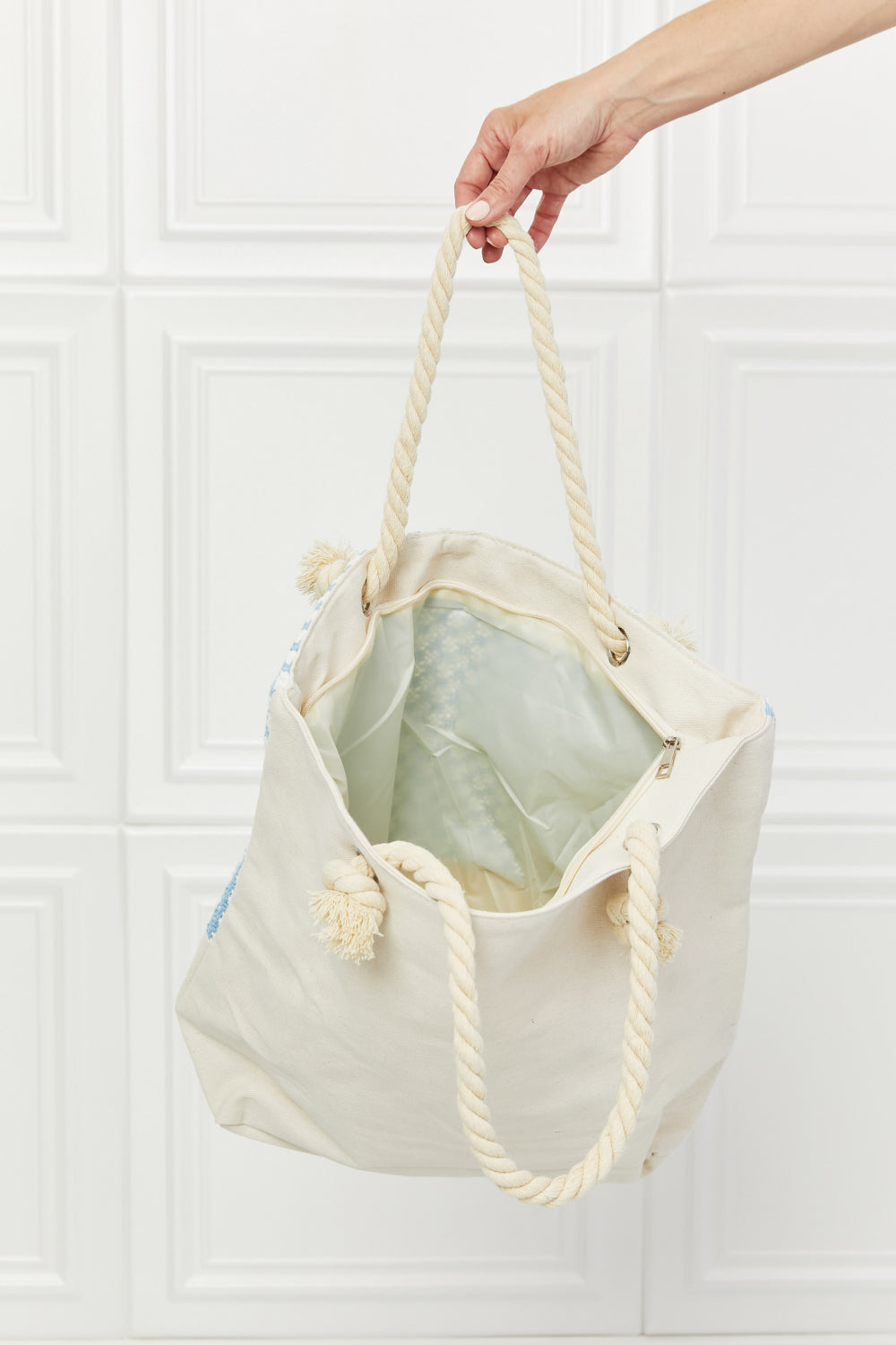 Picnic Date Tassle Tote Bag - Charming Charlie