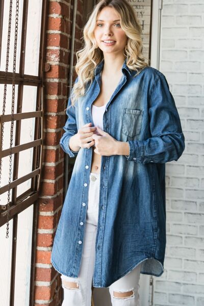 Veveret Pocketed Button Up Washed Denim Shirt - Charming Charlie
