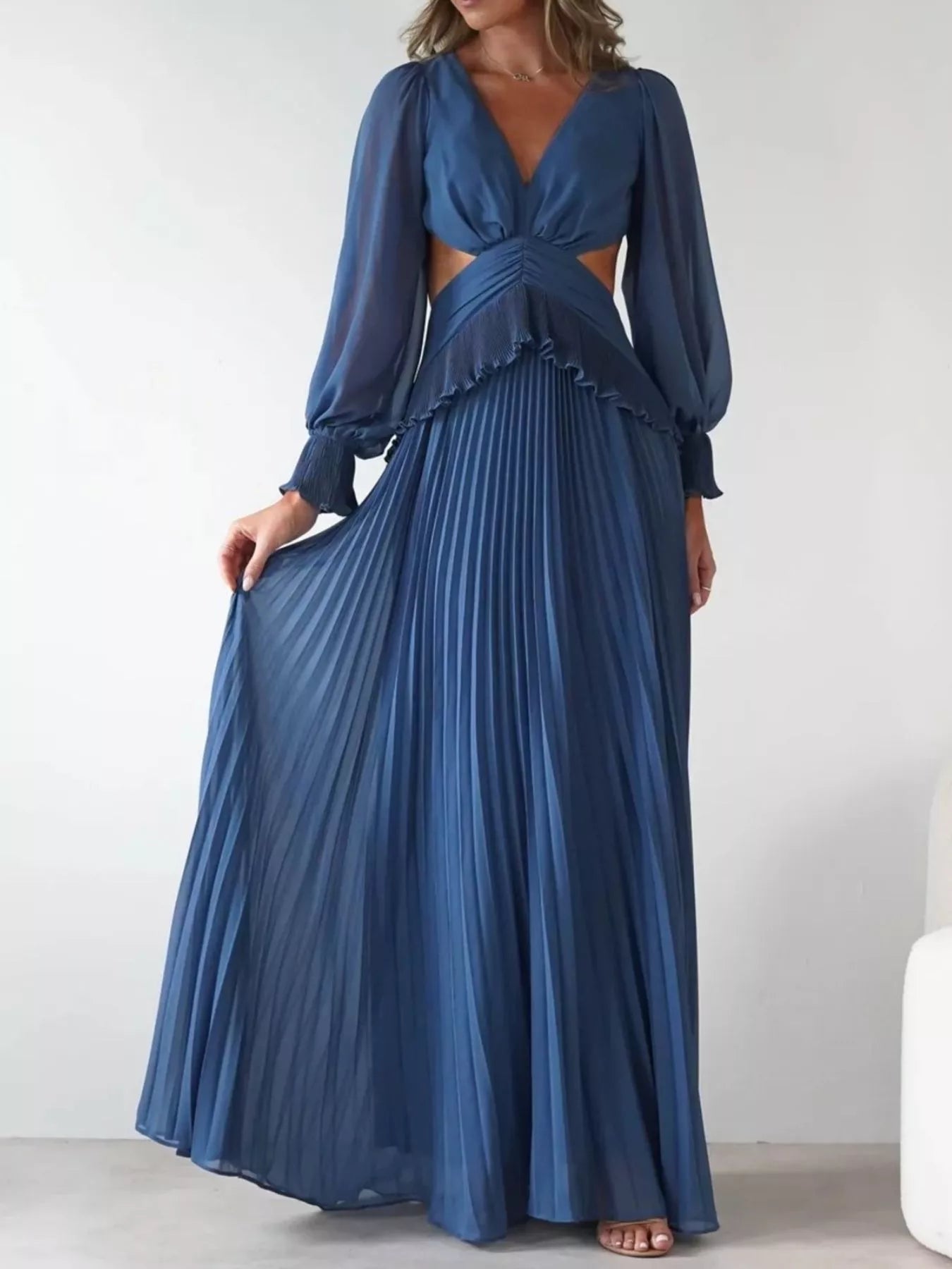 Backless Pleated Long Sleeve Maxi Dress Blue / L