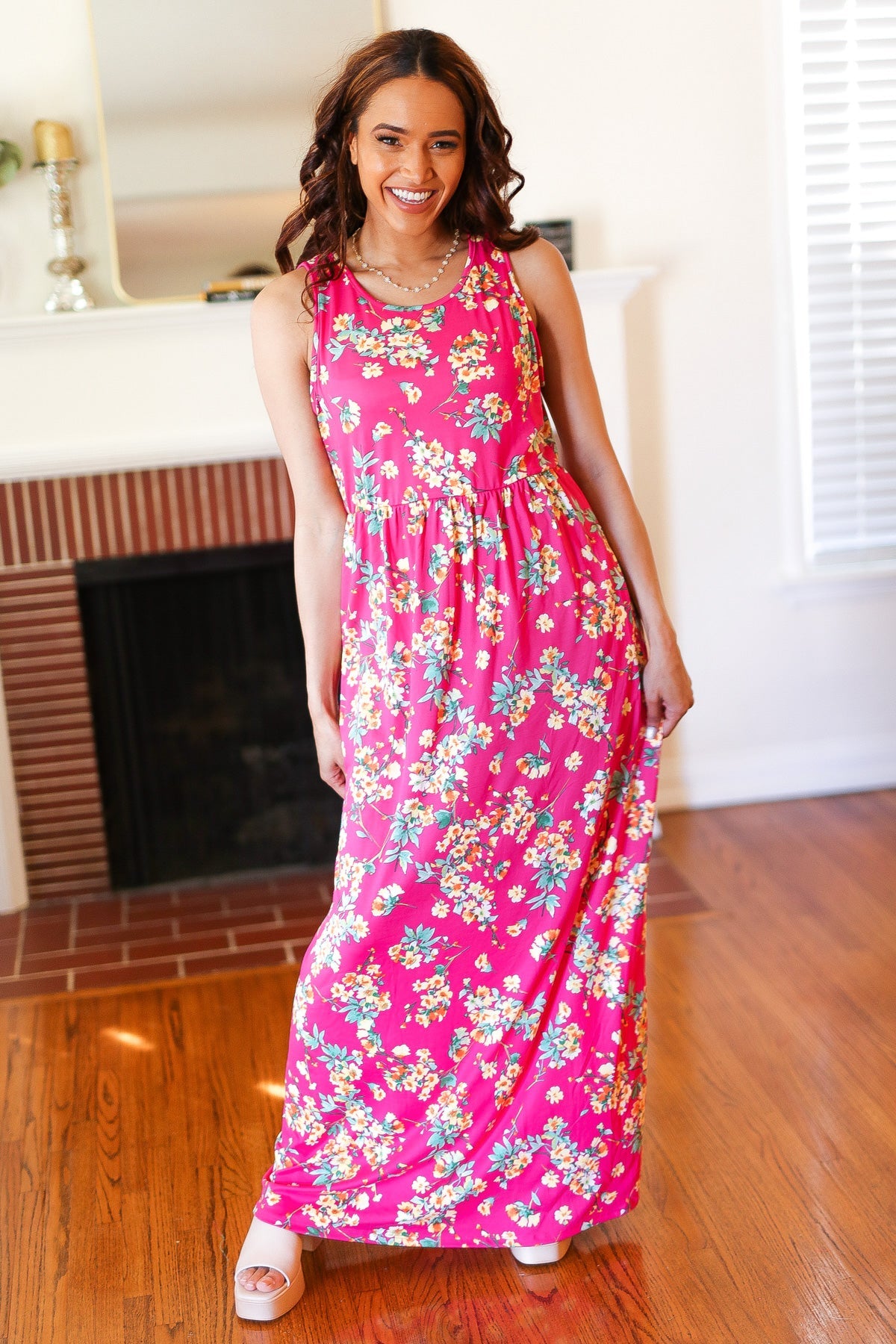 Pink Floral Print Fit and Flare Sleeveless Maxi Dress - Small Pink Floral Print Fit and Flare Sleeveless Maxi Dress - Small