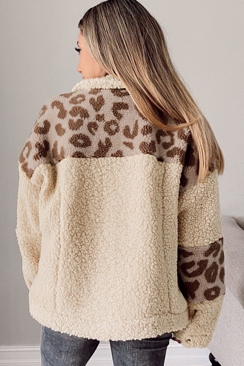 Pocketed Leopard Collared Neck Sherpa Jacket – Charming Charlie