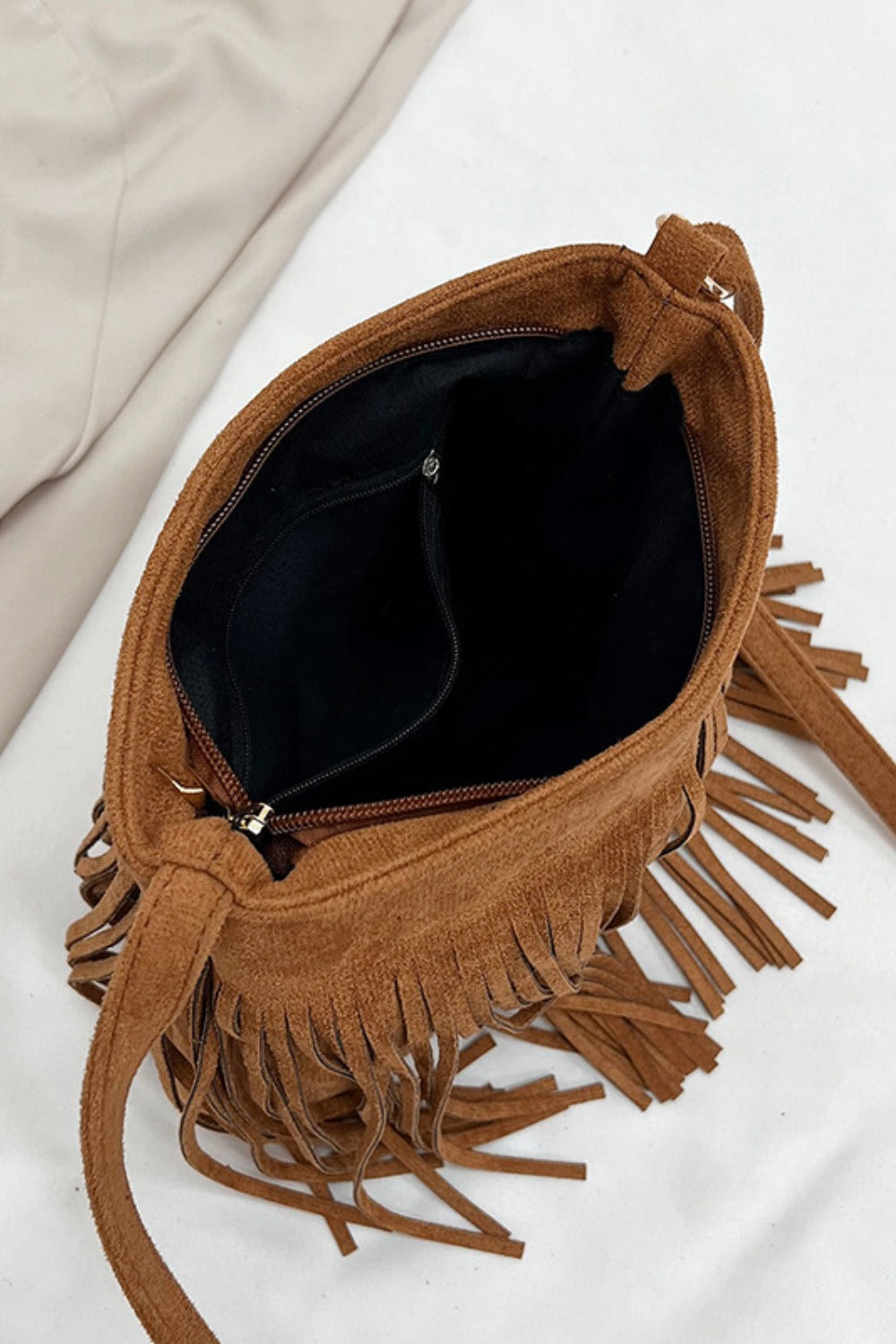 アパルトモン★RUST MOOD Fringe Suede Bag Suede Fringe Shoulder Bag – Charming Charlie