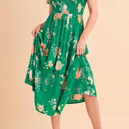 Green Tiered light weight midi dress Charming Charlie Green Tiered light weight midi dress Charming Charlie