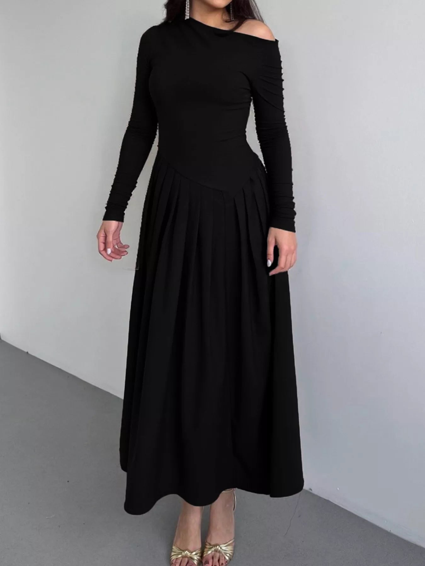 Ruched One Shoulder Long Sleeve Dress – Charming Charlie