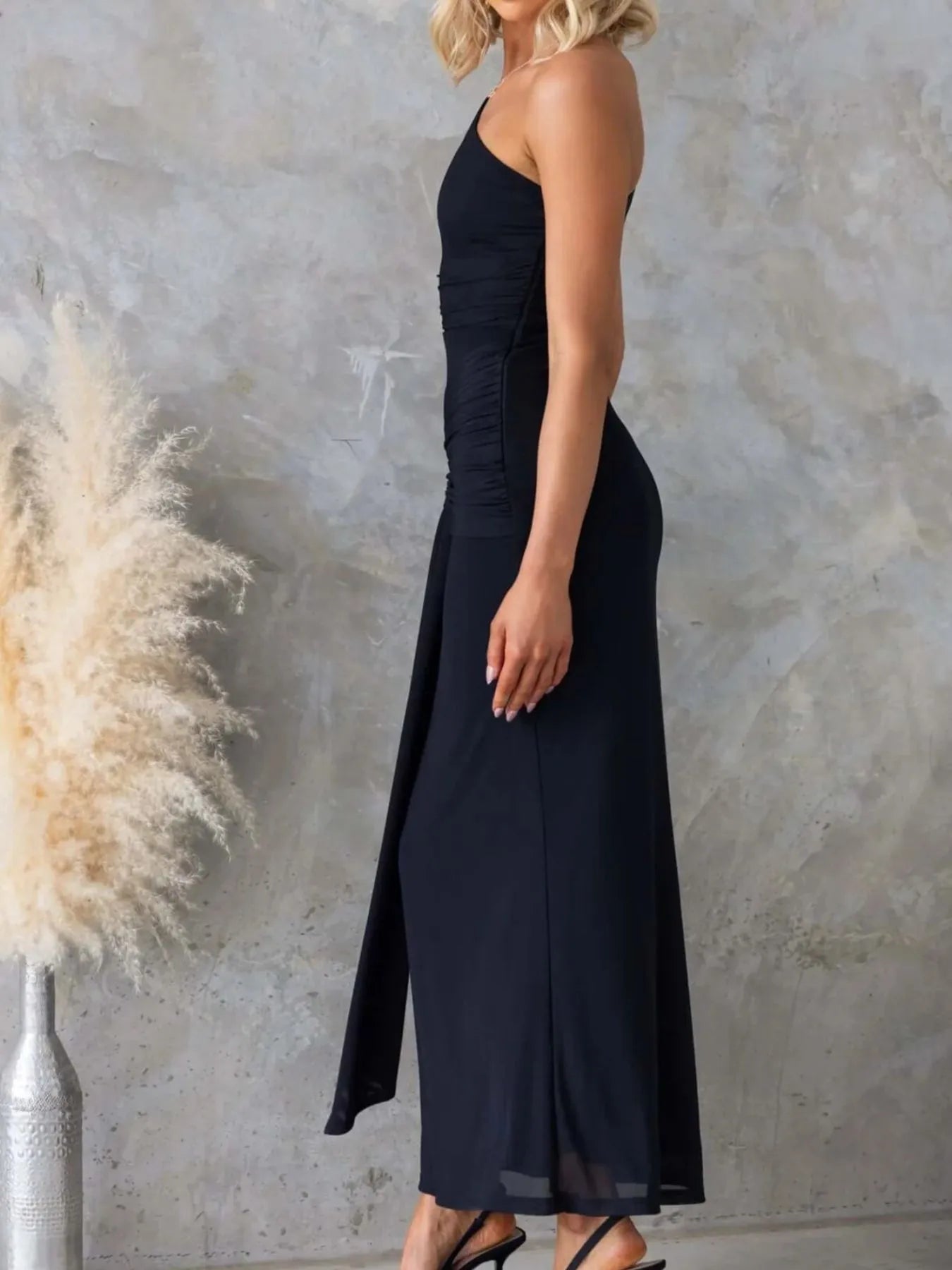bodycon cut out maxi dress One-Shoulder Cutout Bodycon Maxi Dress
