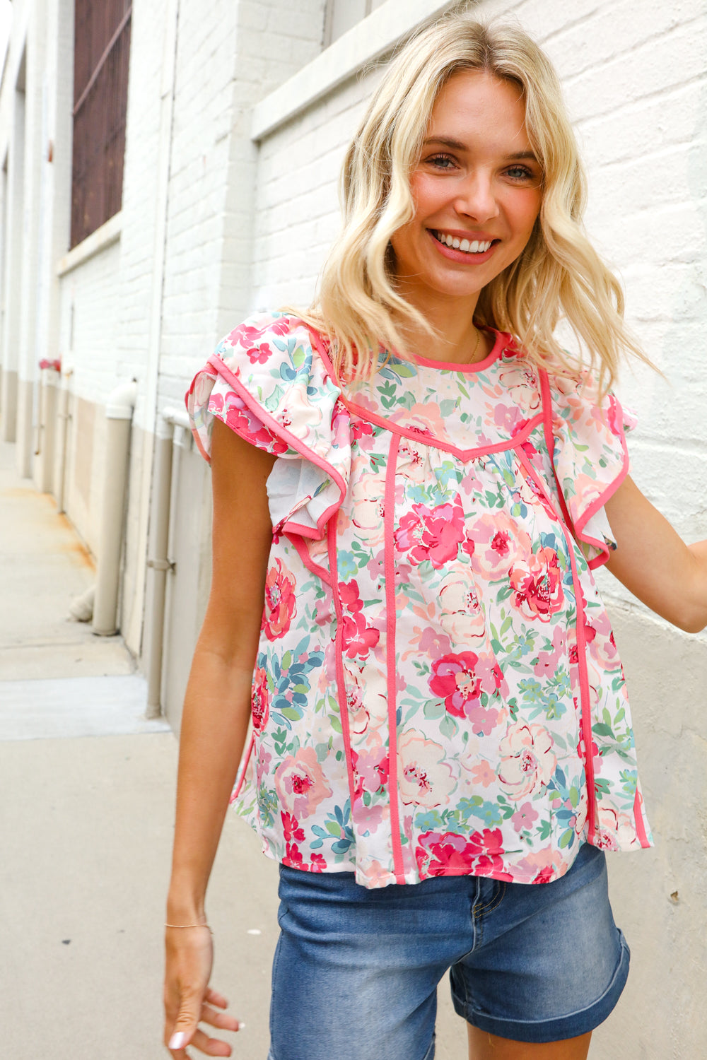 Southern Nights Pink Contrast Binding Floral Flutter Sleeve Top - Charming Charlie