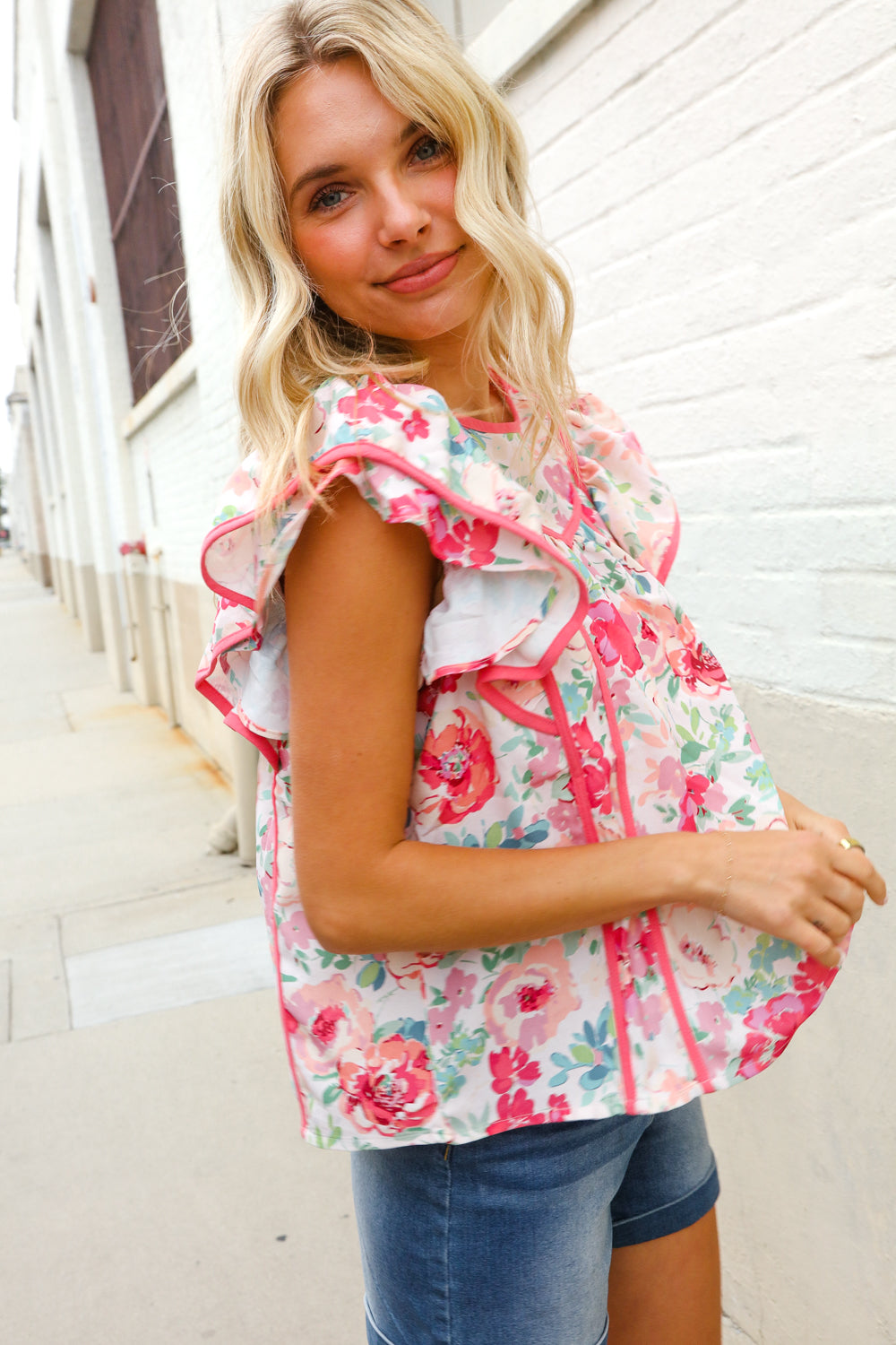 Southern Nights Pink Contrast Binding Floral Flutter Sleeve Top - Charming Charlie