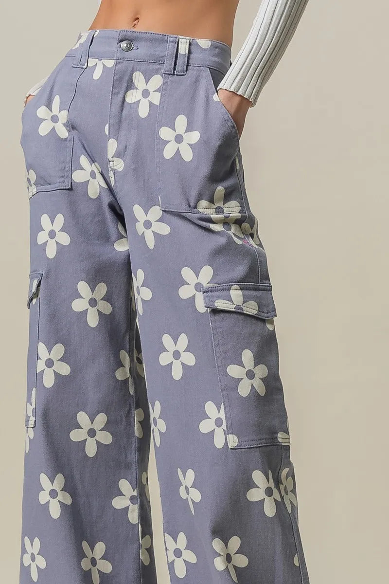 BiBi Flower Printed Side Pocket Wide Pants – Charming Charlie