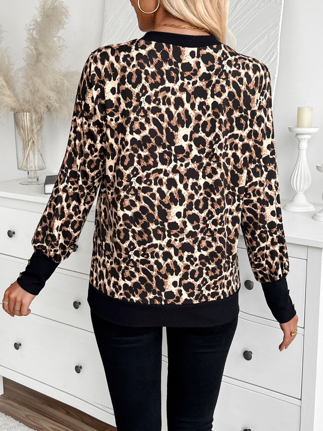 Leopard V-Neck Long Sleeve T-Shirt – Charming Charlie