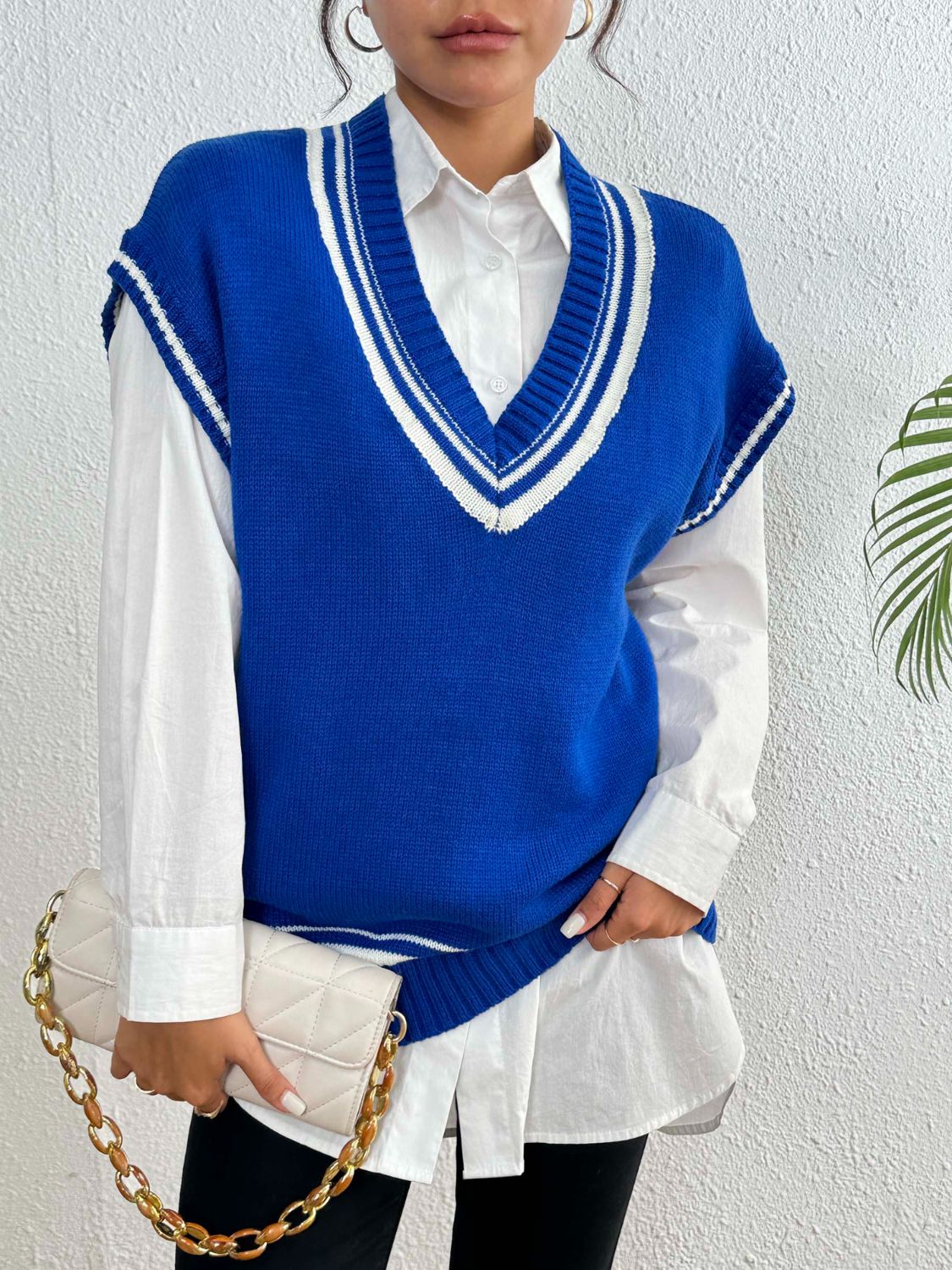 Contrast Trim V-Neck Sweater Vest – Charming Charlie