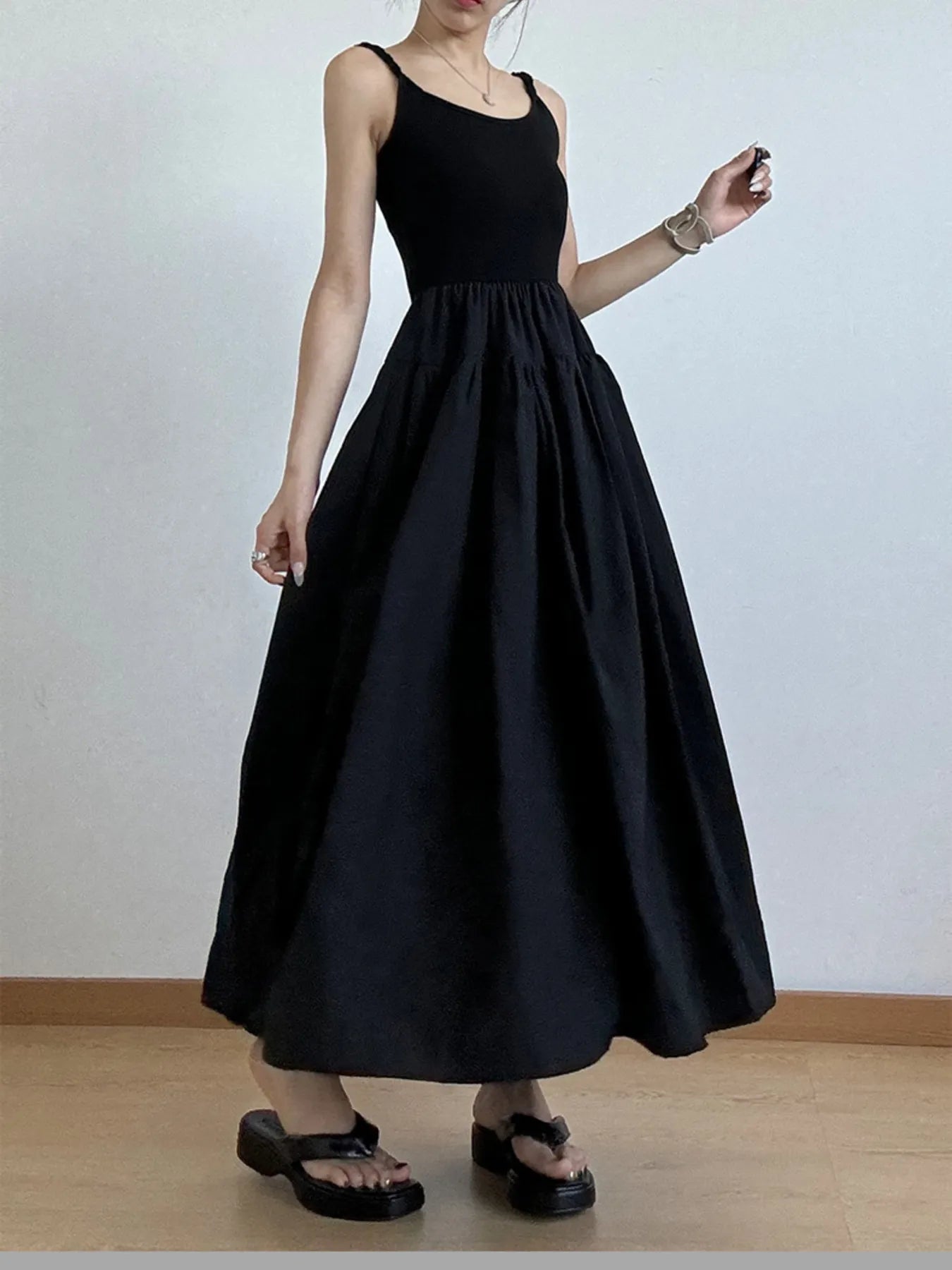 Casual Scoop Neck Cami Dress – Charming Charlie