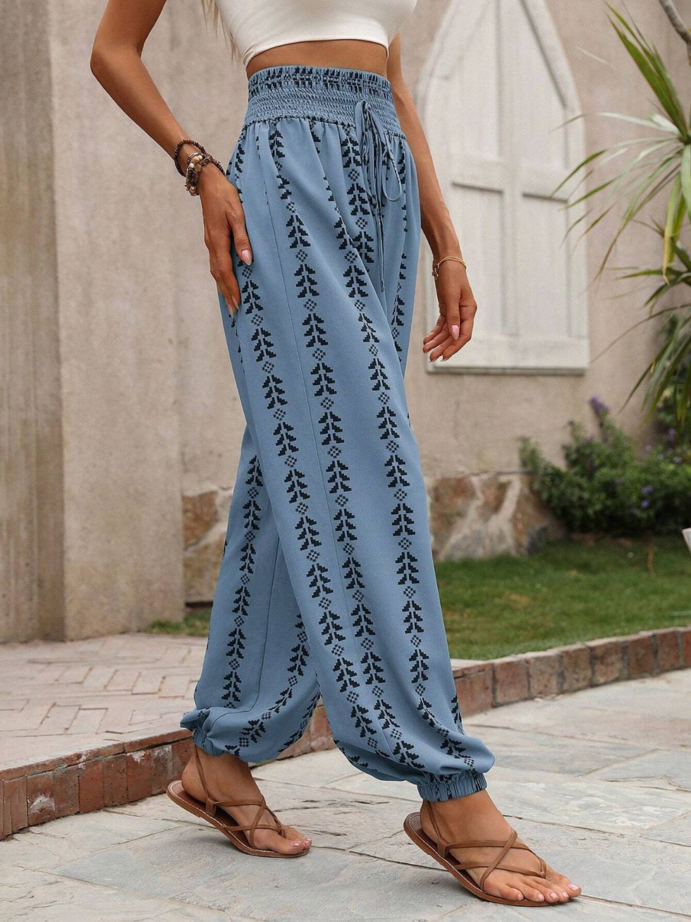Tied Printed Pants with Pockets