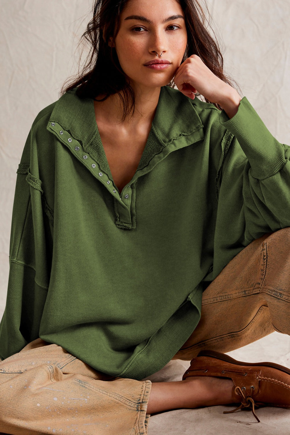 Exposed Seam Chest Pocket Knit Pullover Sweatshirt