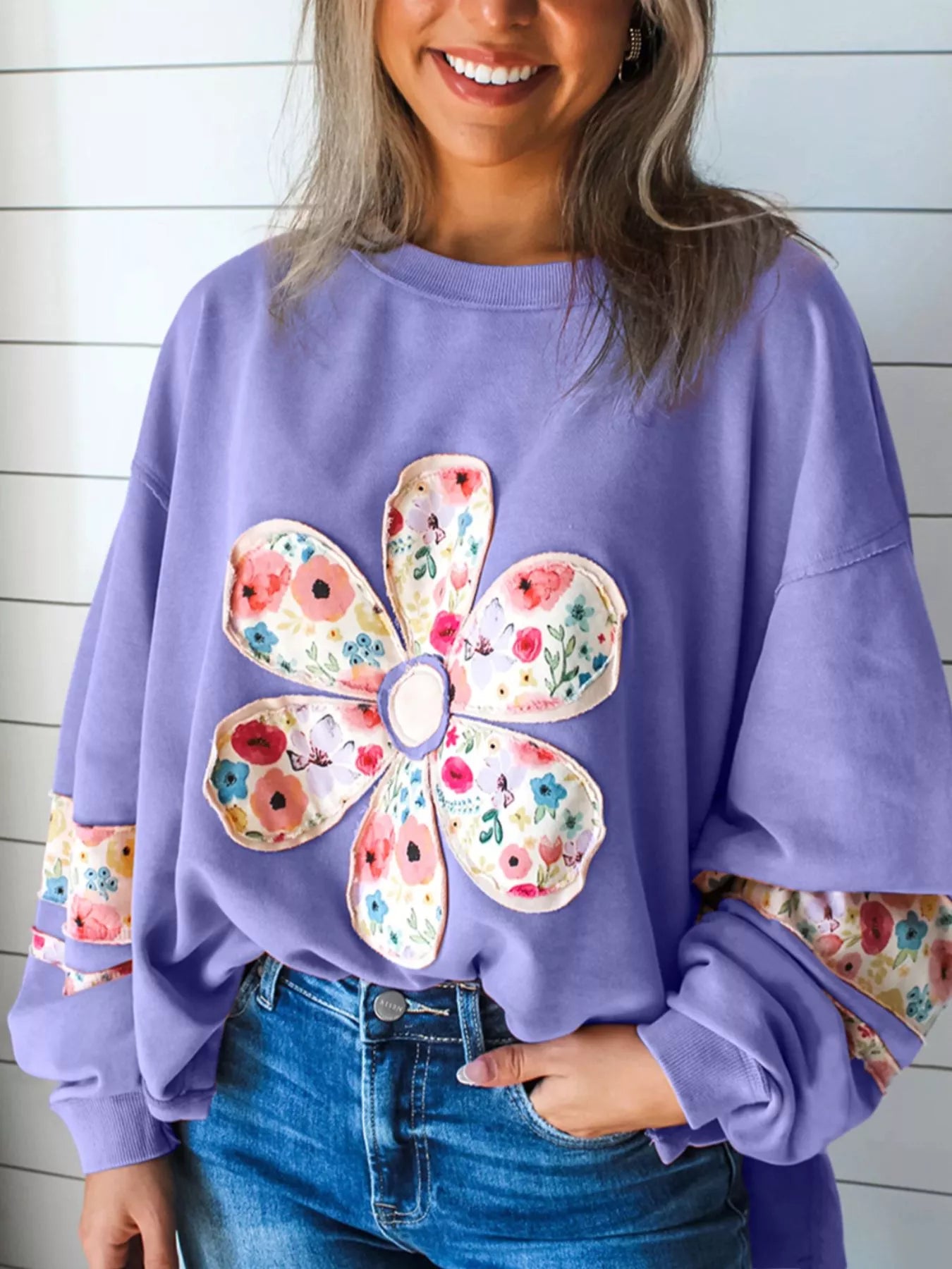 【週末価格】Ameri FLOWER PATCH SWEAT TOP Easel Terry Knit Top with Front Flower Patch in Ecru – June Adel