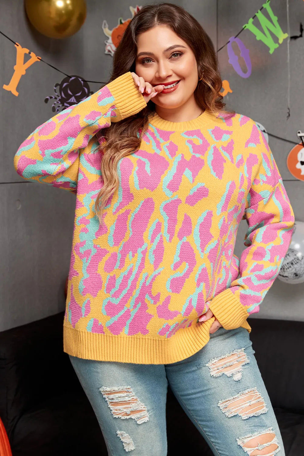Plus Size Contrast Round Neck Long Sleeve Sweater - Charming Charlie