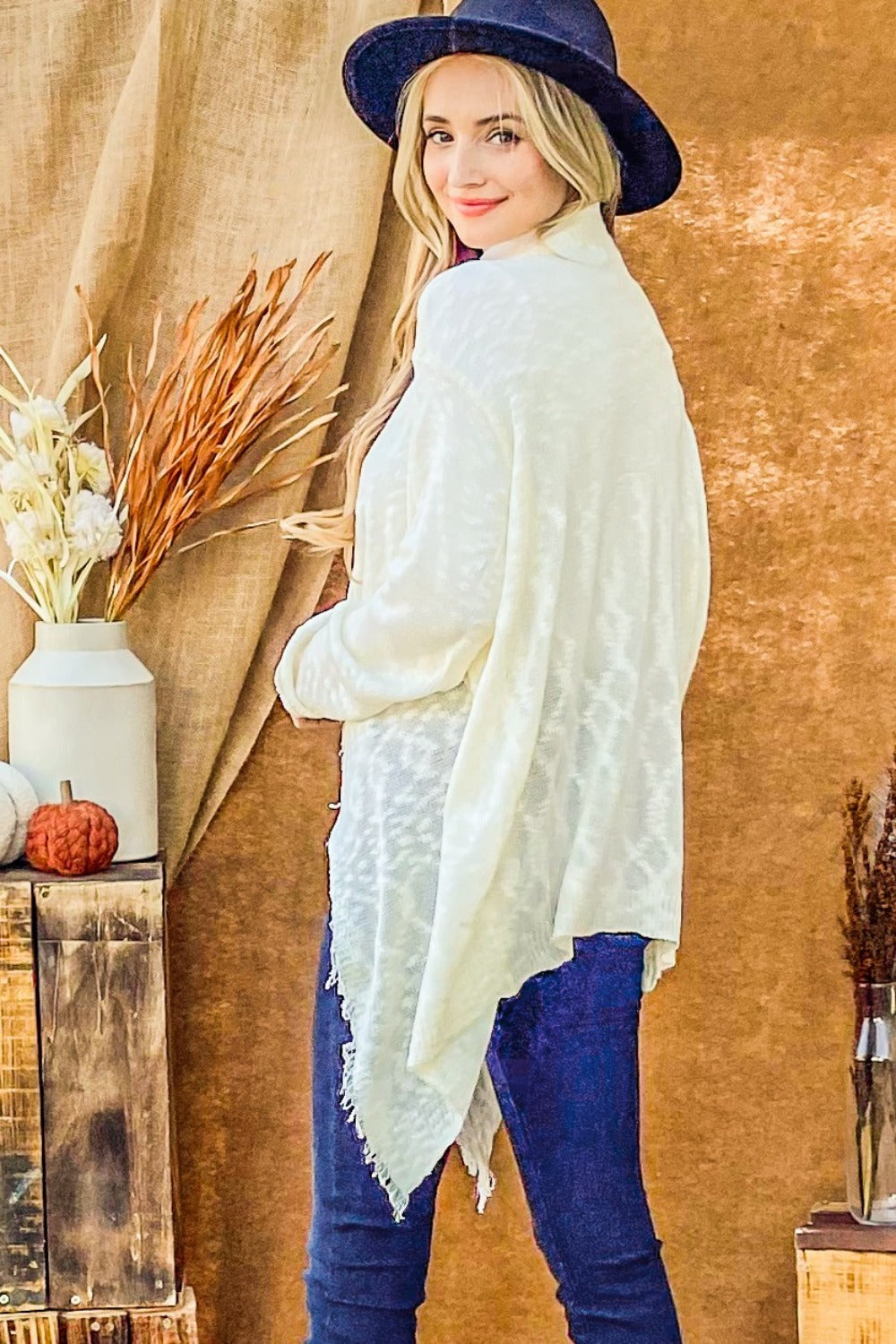 And The Why Textured Knit Fringe Hem Cardigan – Charming Charlie