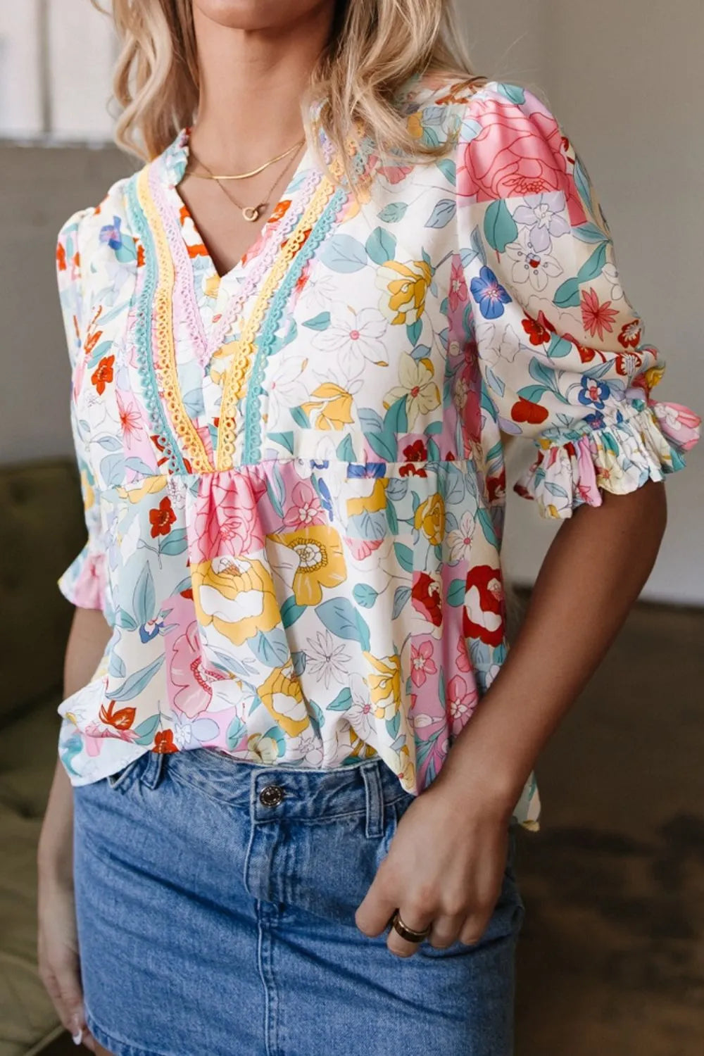 Painted Lily Puffed Sleeve Blouse