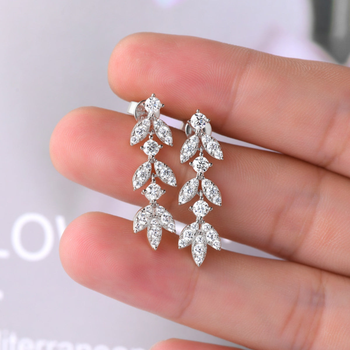 925 Sterling Silver Moissanite Leaf Earrings - Charming Charlie