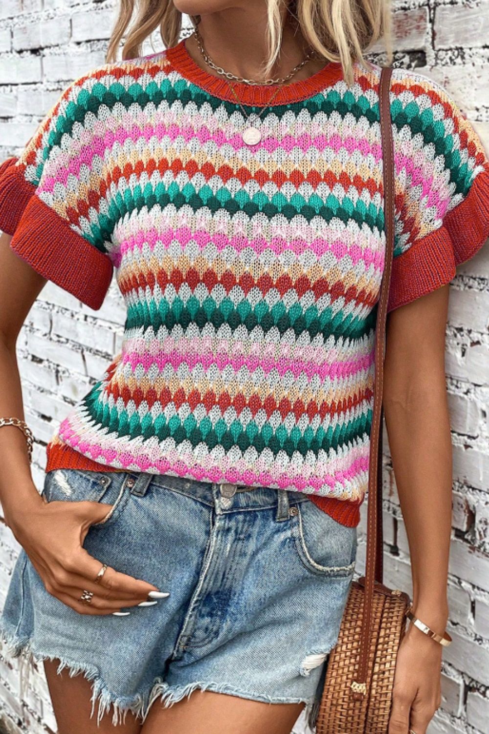Contrast Round Neck Short Sleeve Sweater - Charming Charlie