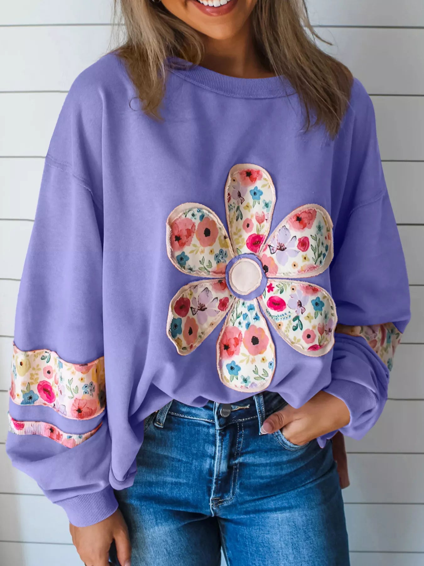 【新品・未使用】Ameri VINTAGE★FLOWER PATCH SWEAT Ameri VINTAGE - Ameri VINTAGE FLOWER PATCH SWEAT TOP の通販 by