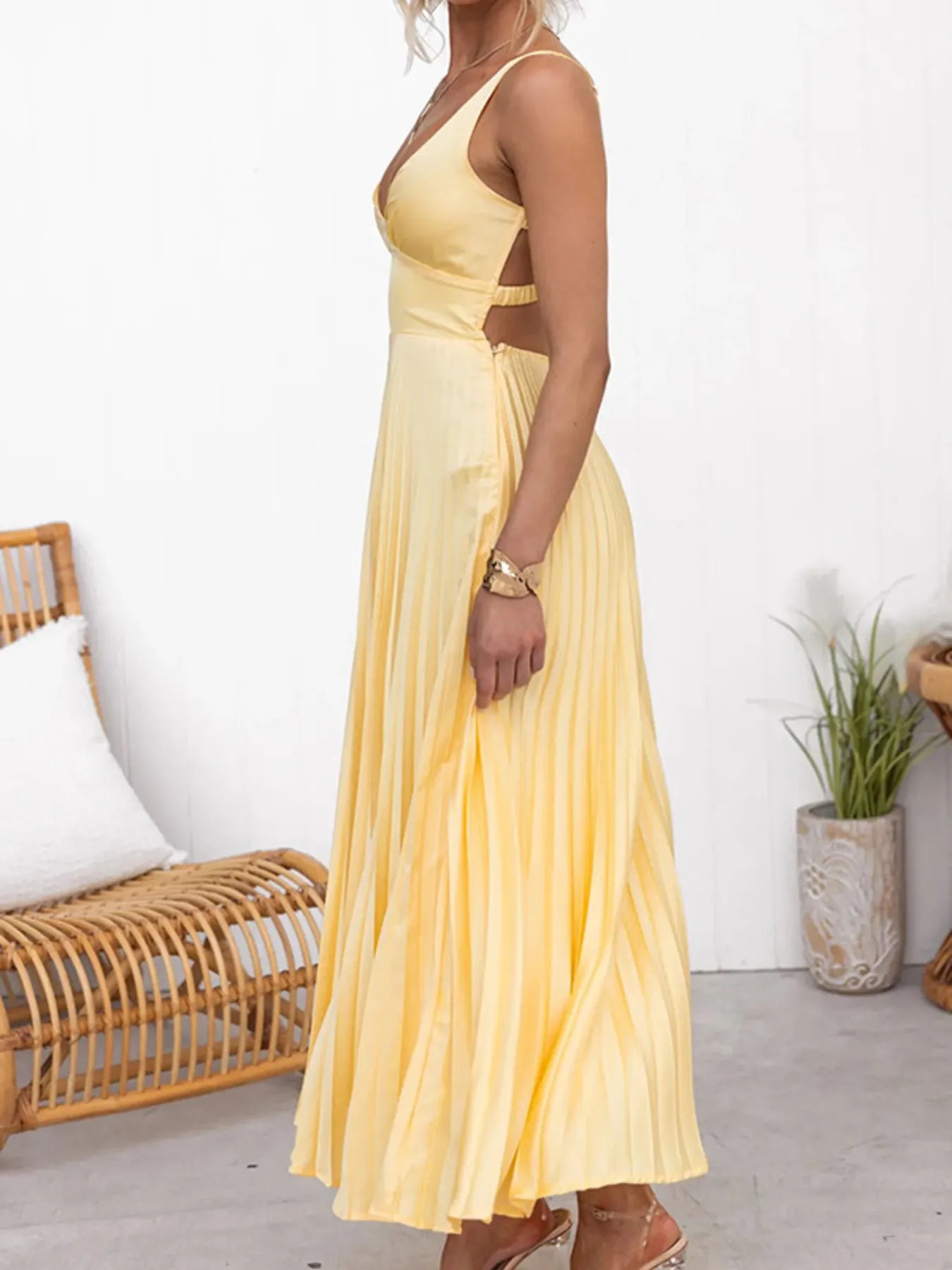 Pleated V-Neck Sleeveless Maxi Dress Yellow / M