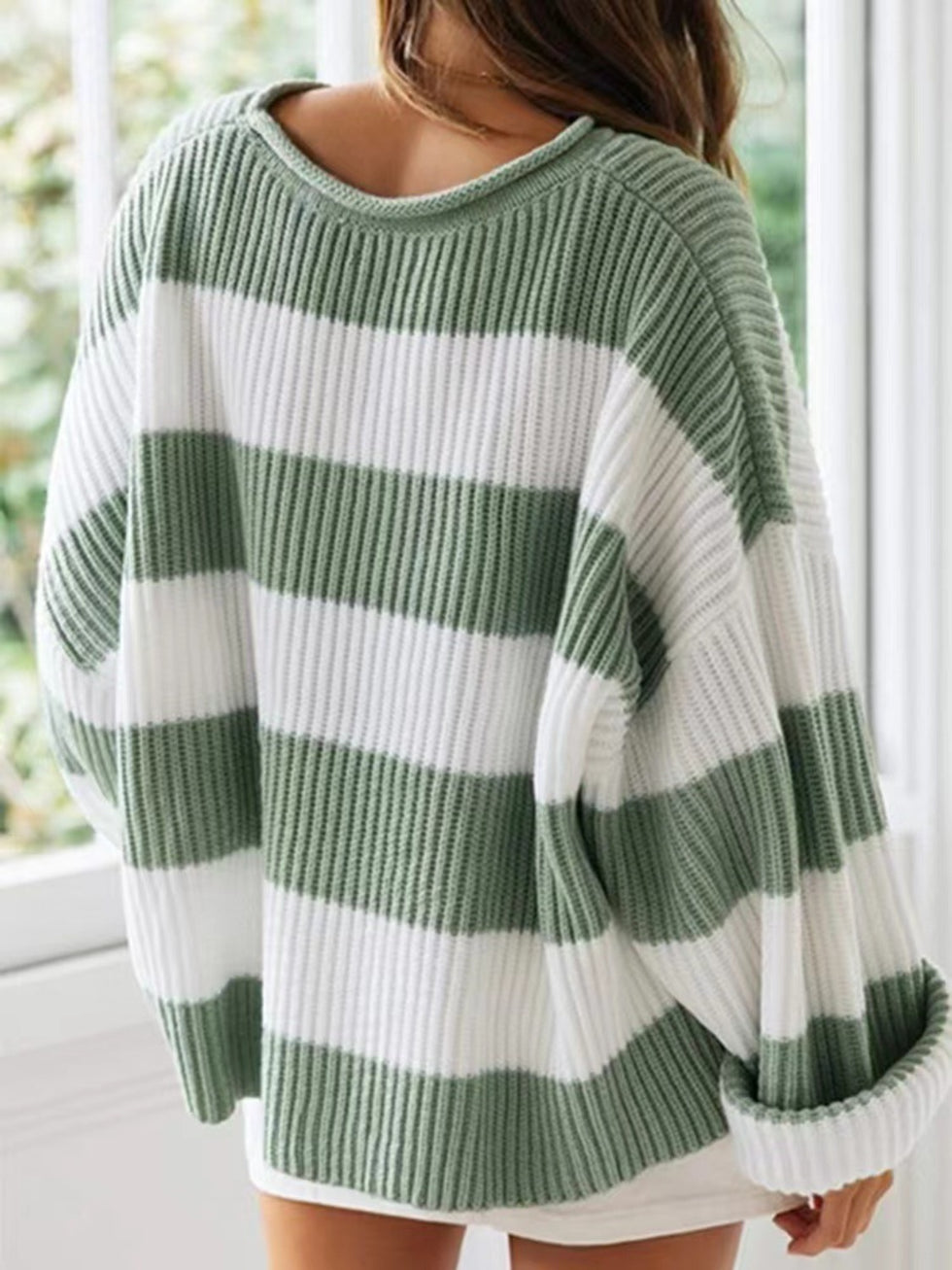 Round Neck Lace Trim Long Sleeve Sweatshirt
