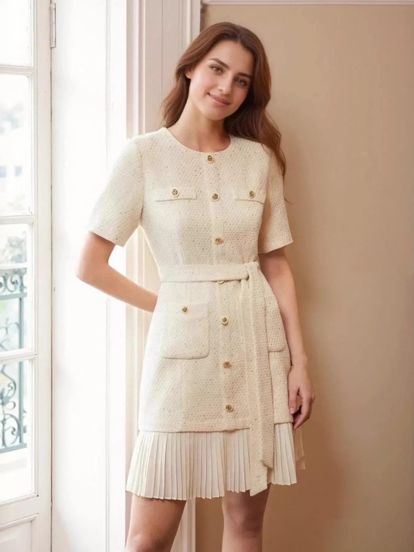 Pleated Hem Round Neck Dress Ivory / S