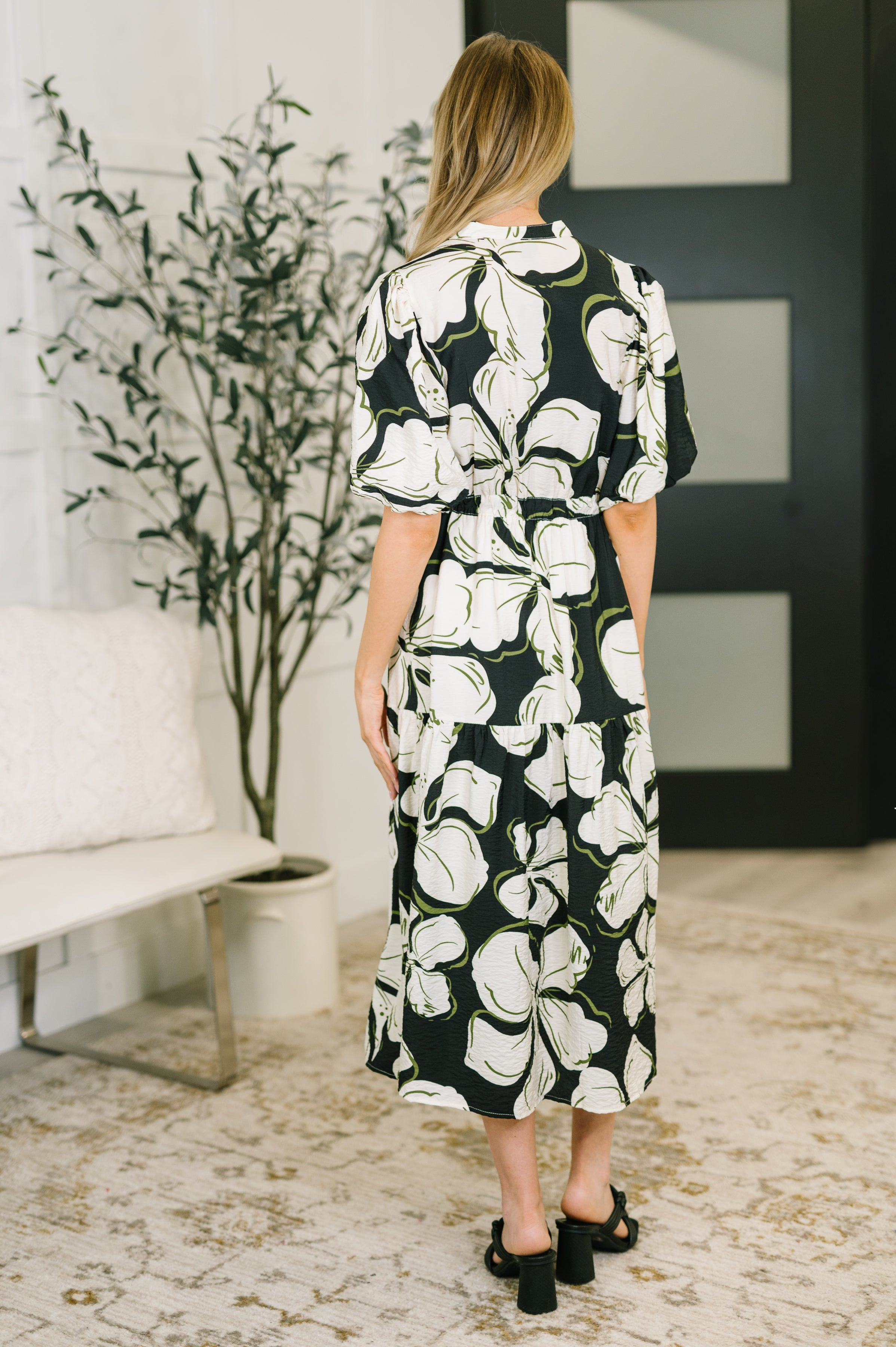 Art Show Puff Sleeve Midi Dress - Charming Charlie