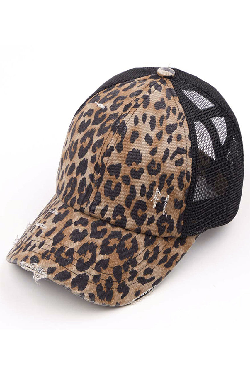 Baby Leopard-C.C BASEBALL PONYCAP is a stylish and functional cap that combines the classic look of a baseball cap with the convenience of a ponytail holder. Made with high-quality materials and a comfortable fit, this cap is perfect for any outdoor activity. Stay cool and protected with the C.C BASEBALL PONYCAP.