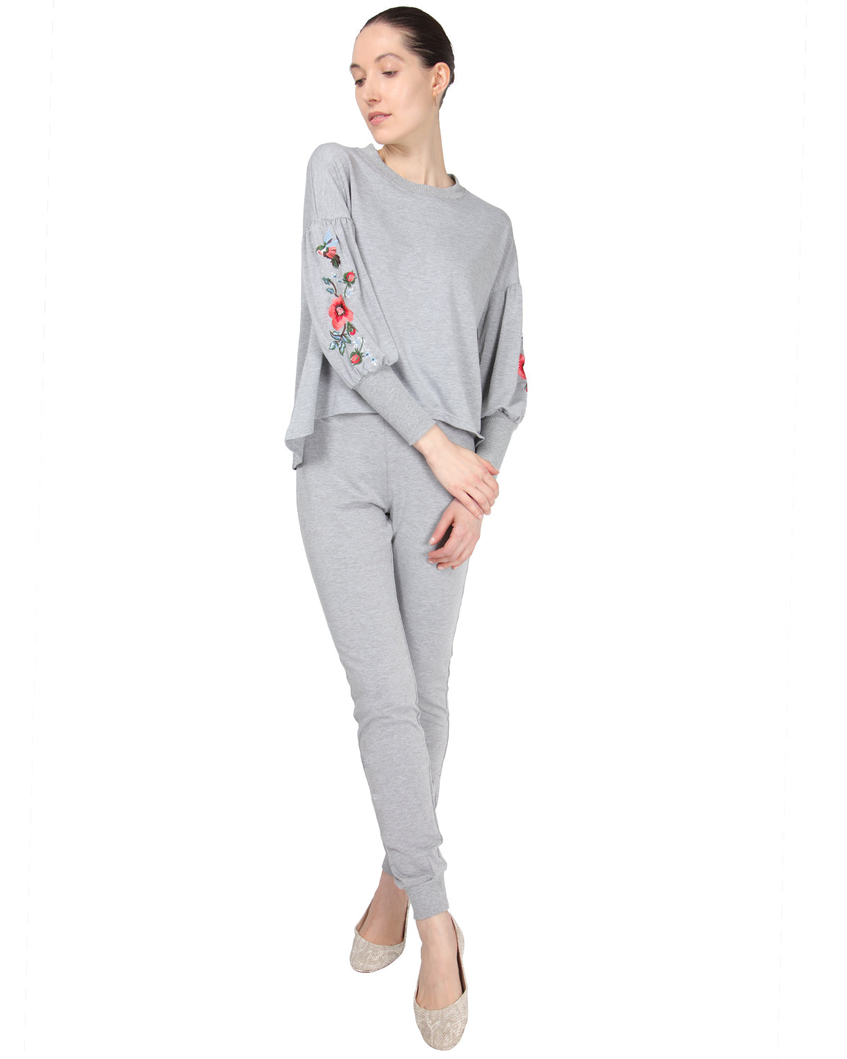 Women's Oversized Dropped Sleeve Top with Ribbed Cuff and Embroidery