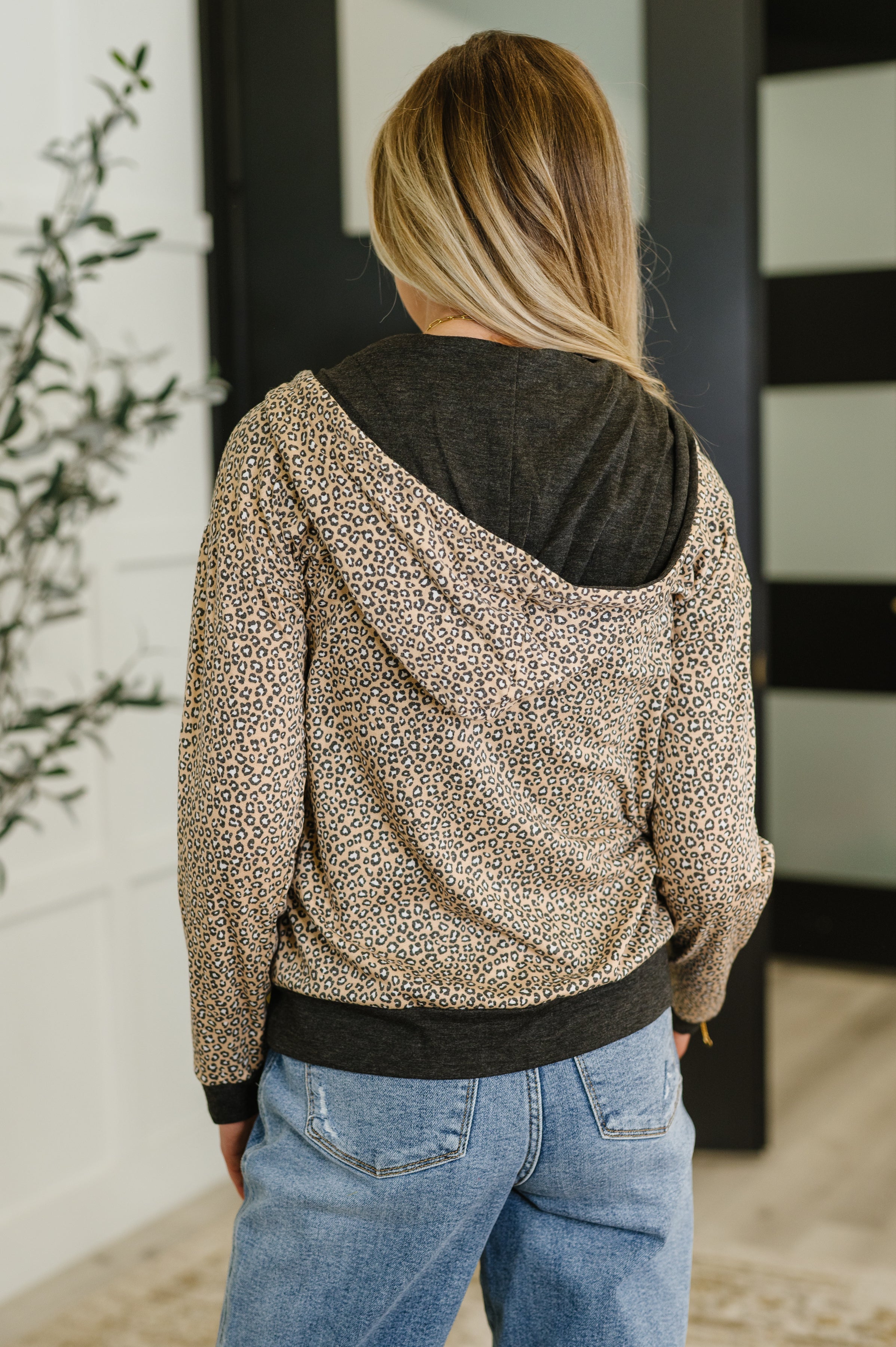 Call of the Wild Contrast Trim Zip Up - Charming Charlie