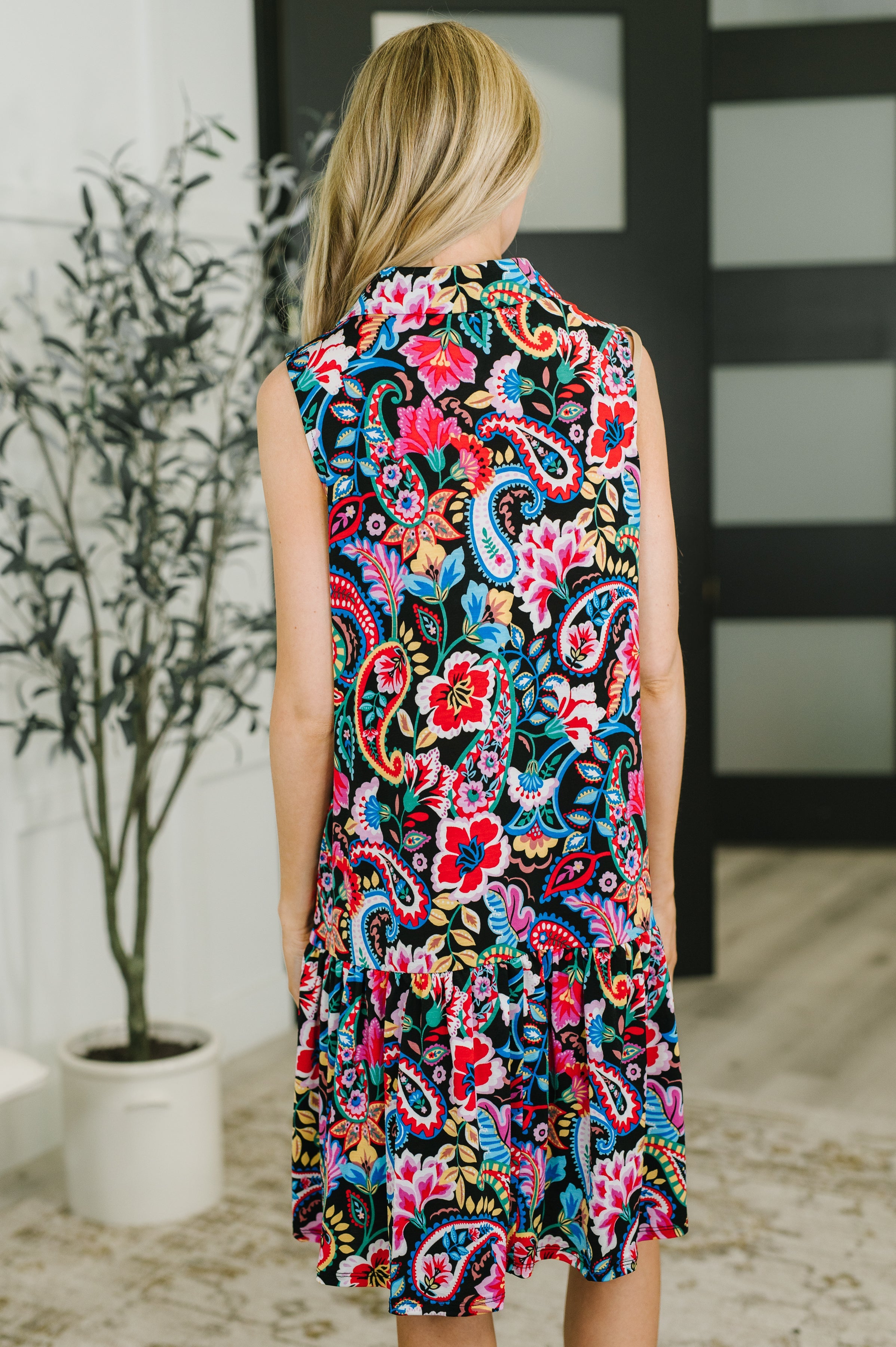 Coral Sands Collared Tank Dress in Dark Floral Paisley Large