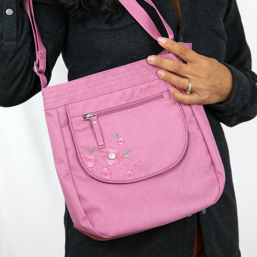 Jaunt Crossbody - Charming Charlie