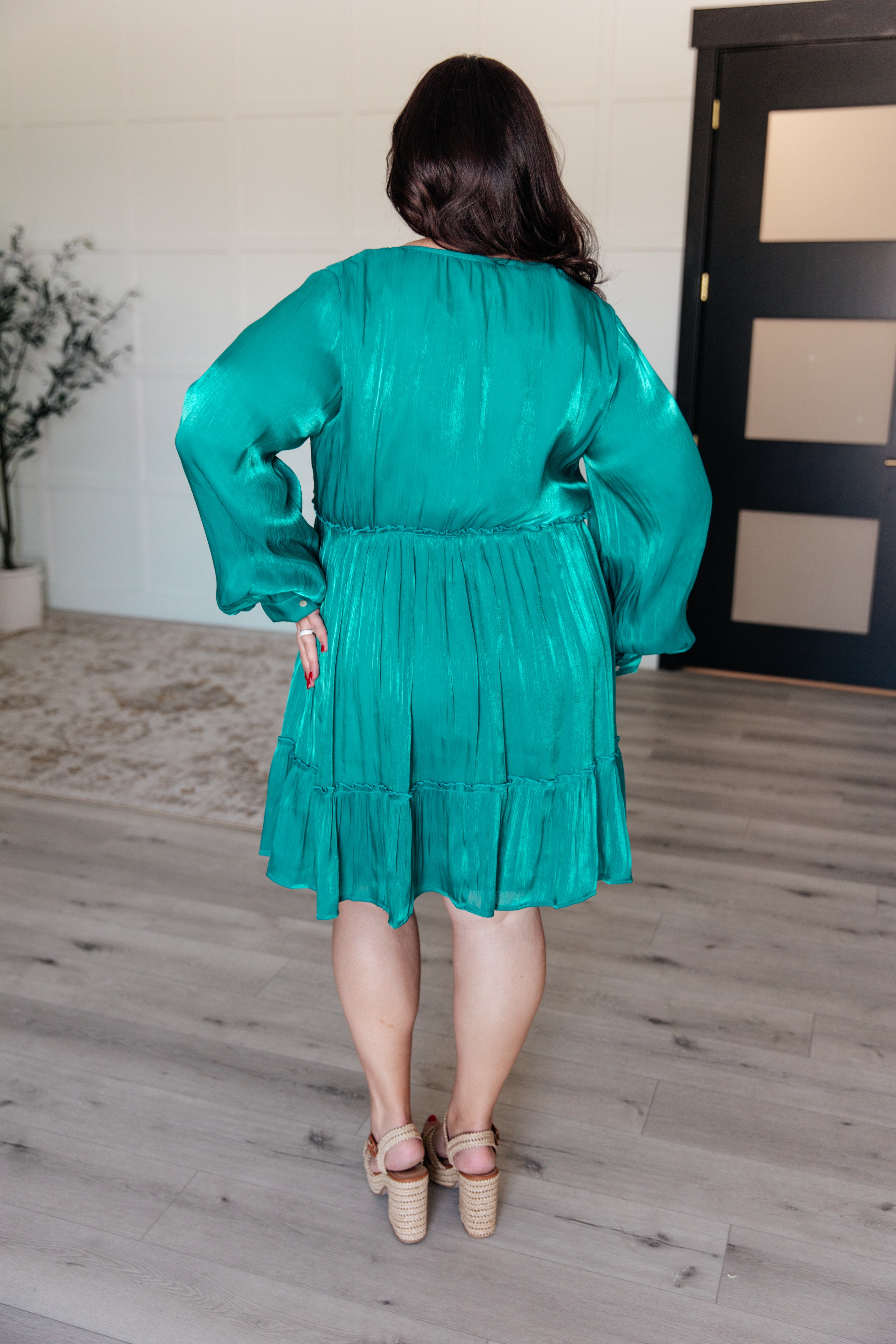 Head Held High V-Neck Balloon Sleeve Dress – Charming Charlie