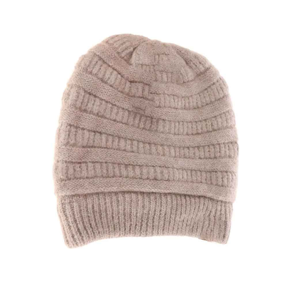 HeatherBeige Fuzzy Lined Mixed Soft Yarn Beanie offers superior insulation through its expertly blended soft yarn construction and plush fuzzy lining. Designed to deliver warmth without sacrificing comfort, this beanie is ideal for cold weather conditions. Its mixed yarn fabric ensures durability and a flexible fit, making it a reliable choice for both outdoor adventures and daily wear.