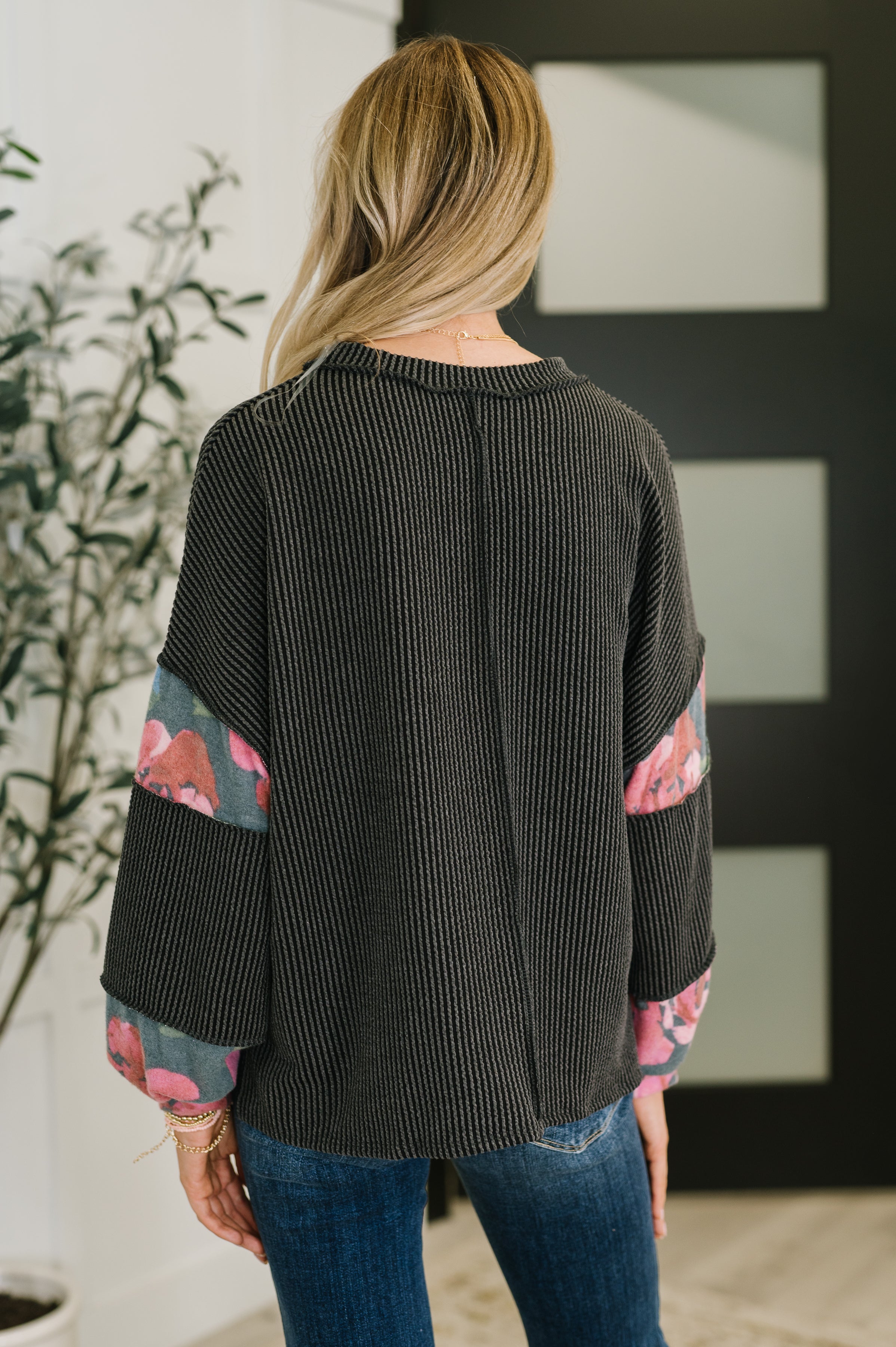 In the Spotlight Contrast Pullover - Charming Charlie